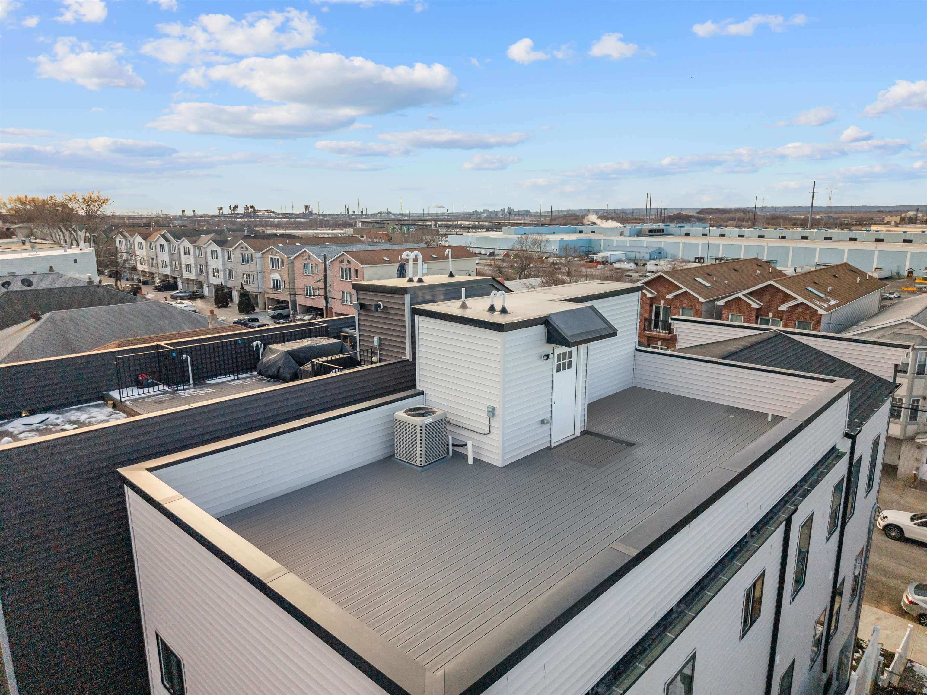 272 TERRACE AVE #2