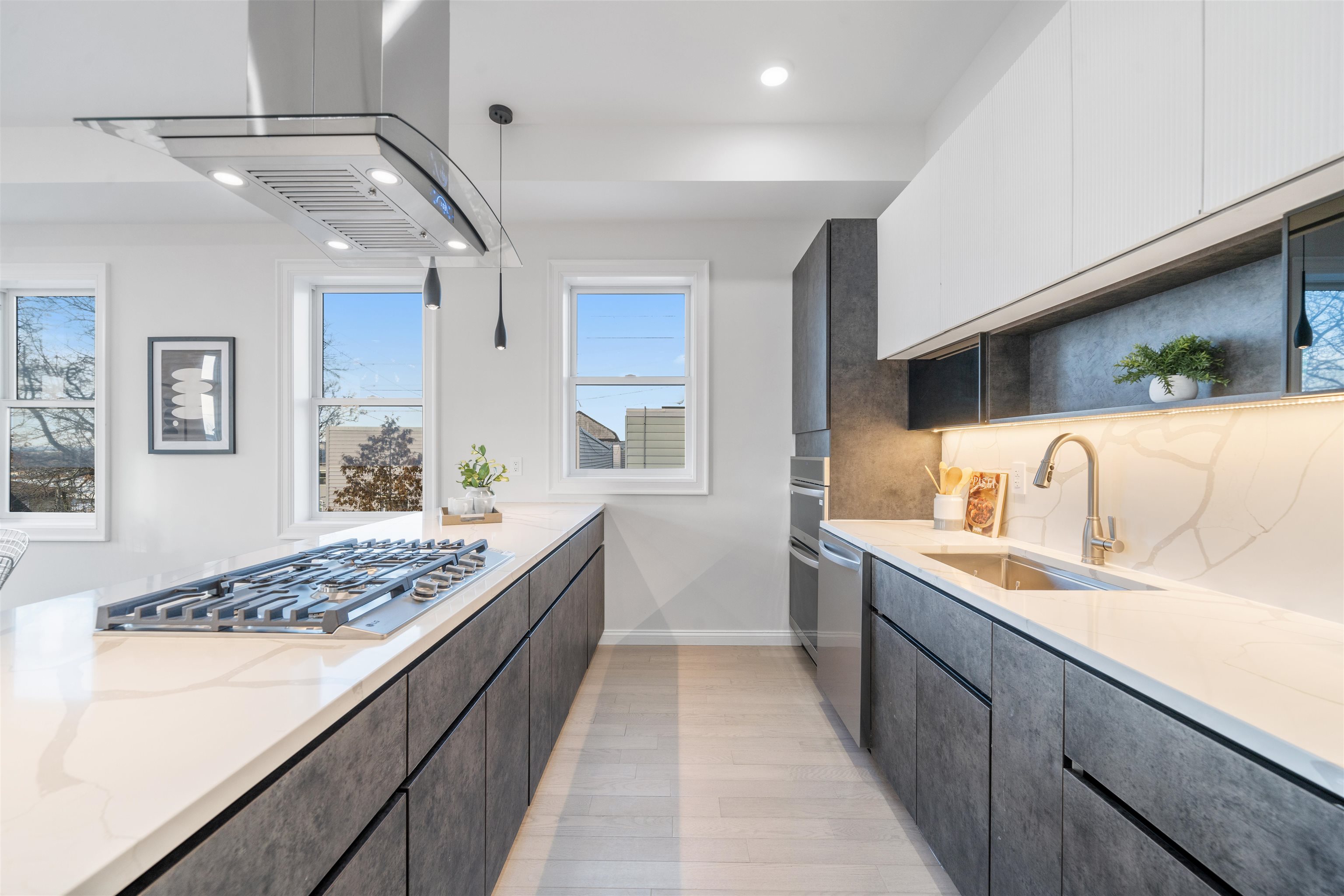272 TERRACE AVE #2