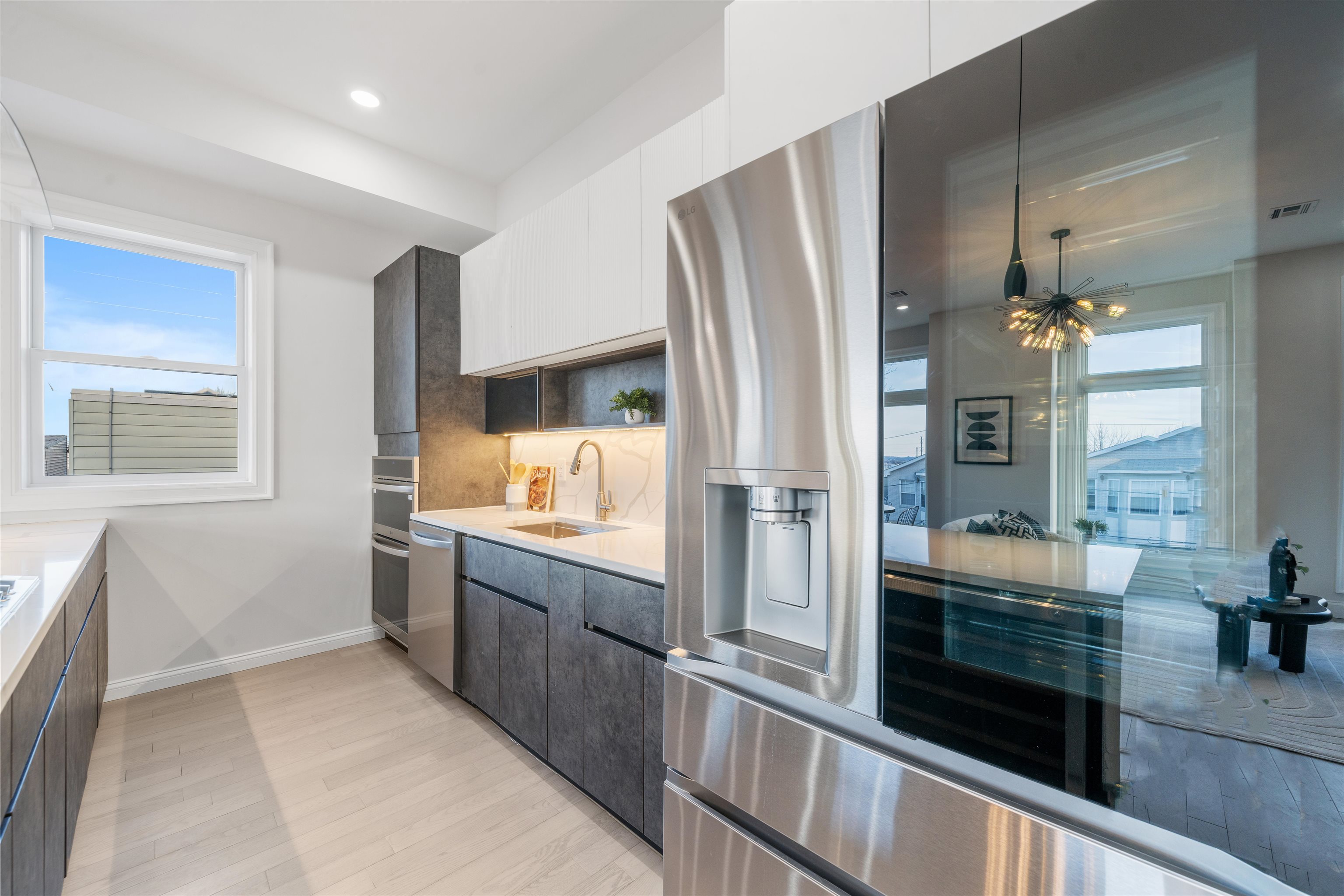 272 TERRACE AVE #2