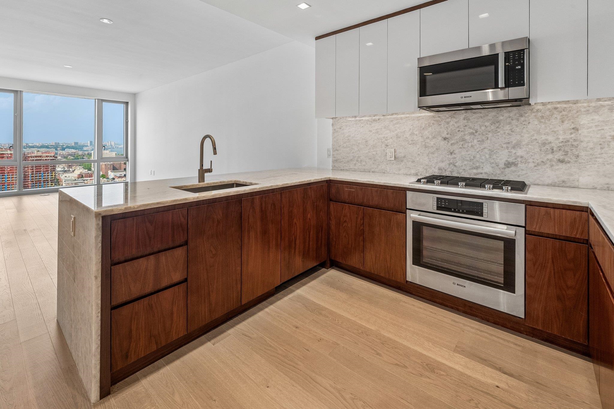 75 PARK LANE SOUTH #3202