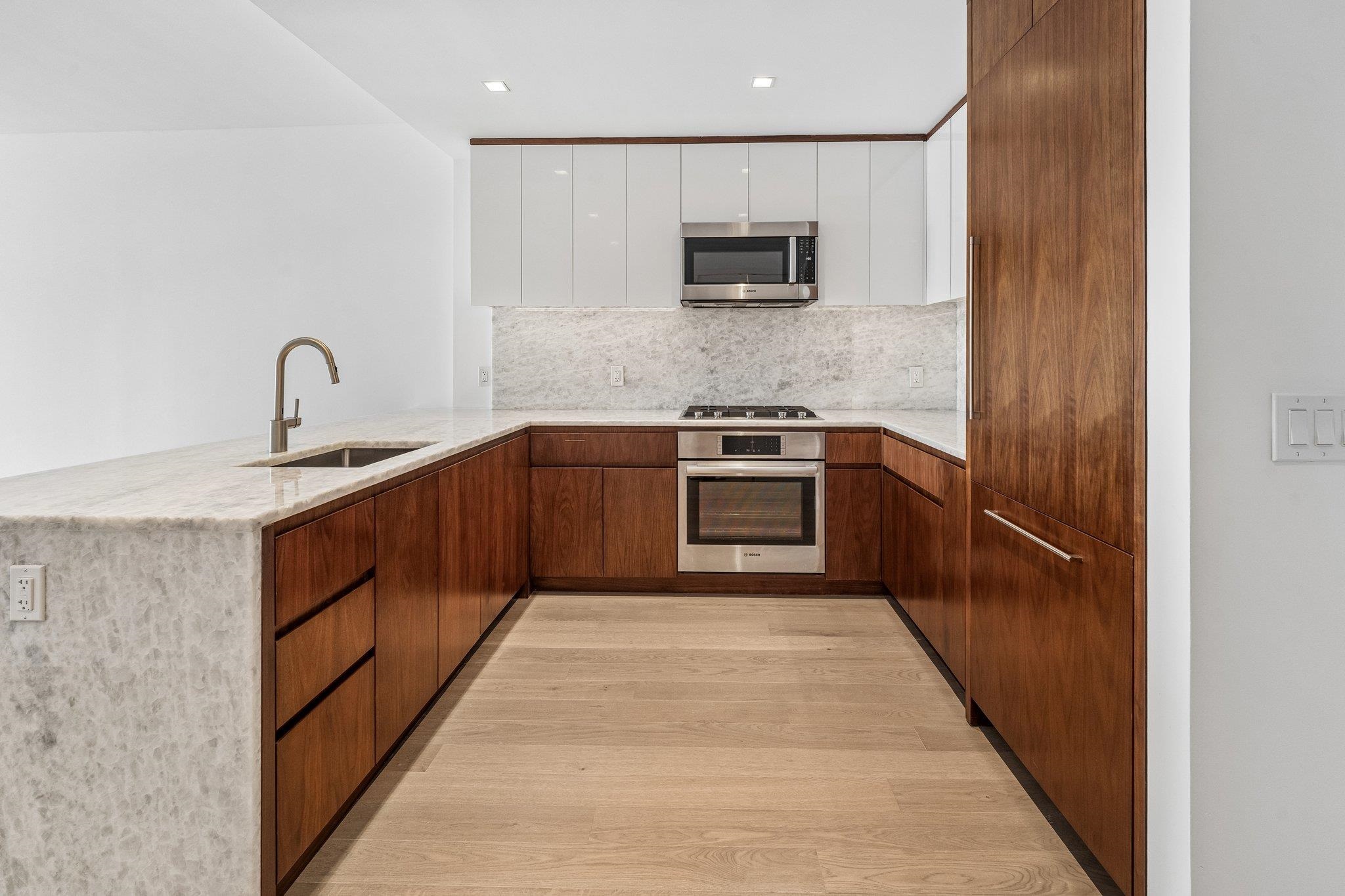 75 PARK LANE SOUTH #3202