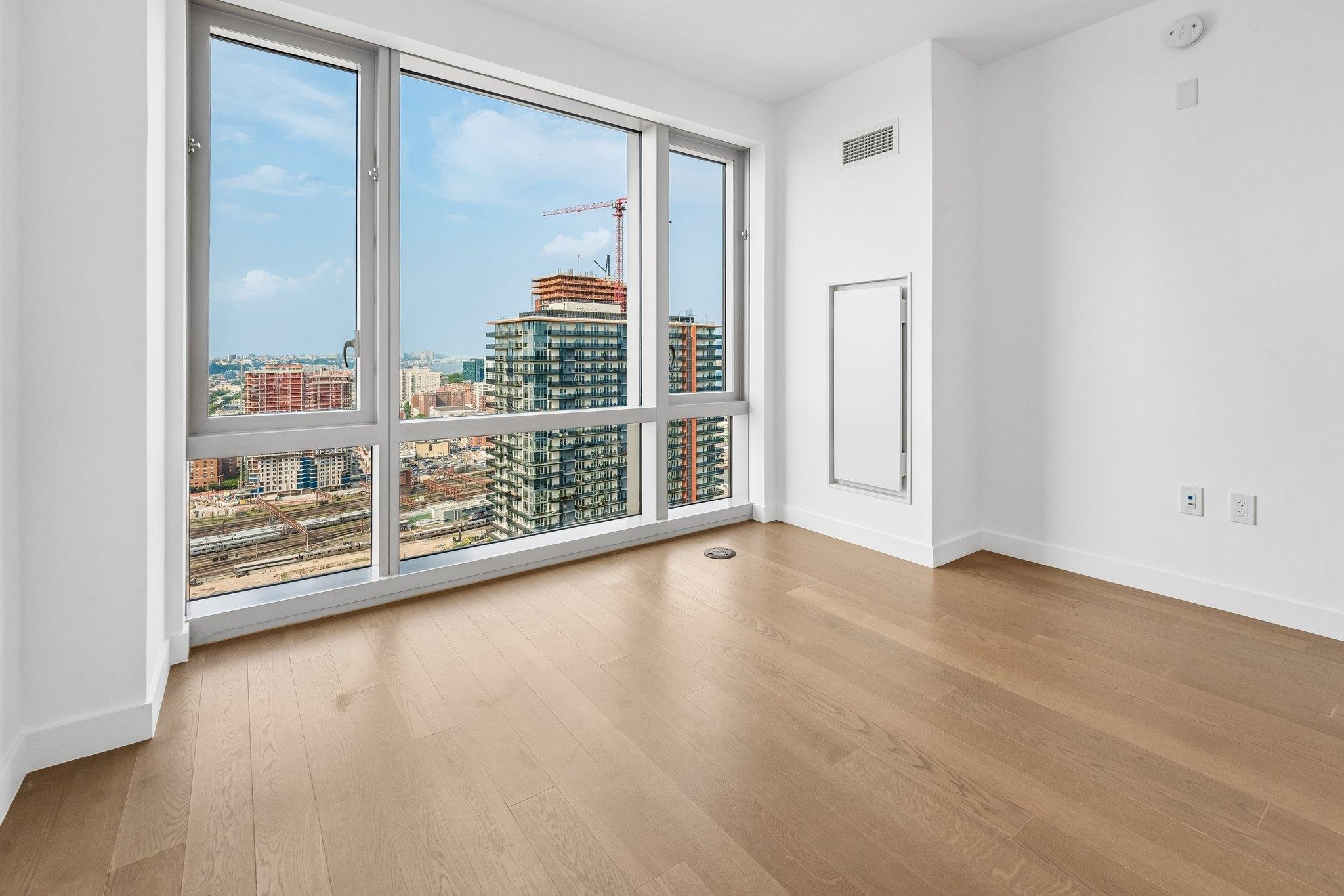75 PARK LANE SOUTH #3202