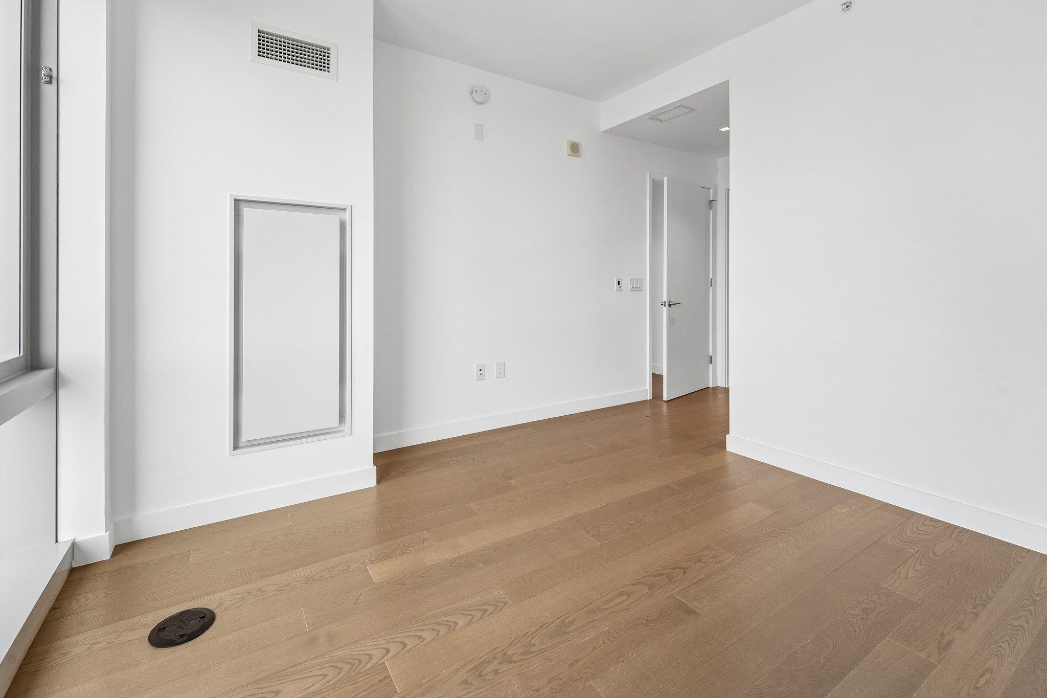 75 PARK LANE SOUTH #3202