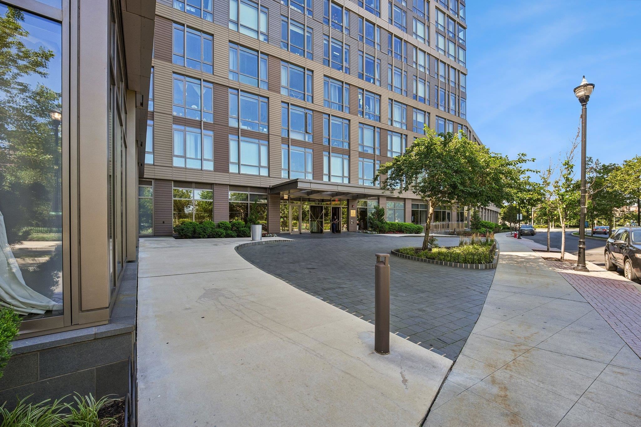 75 PARK LANE SOUTH #3202