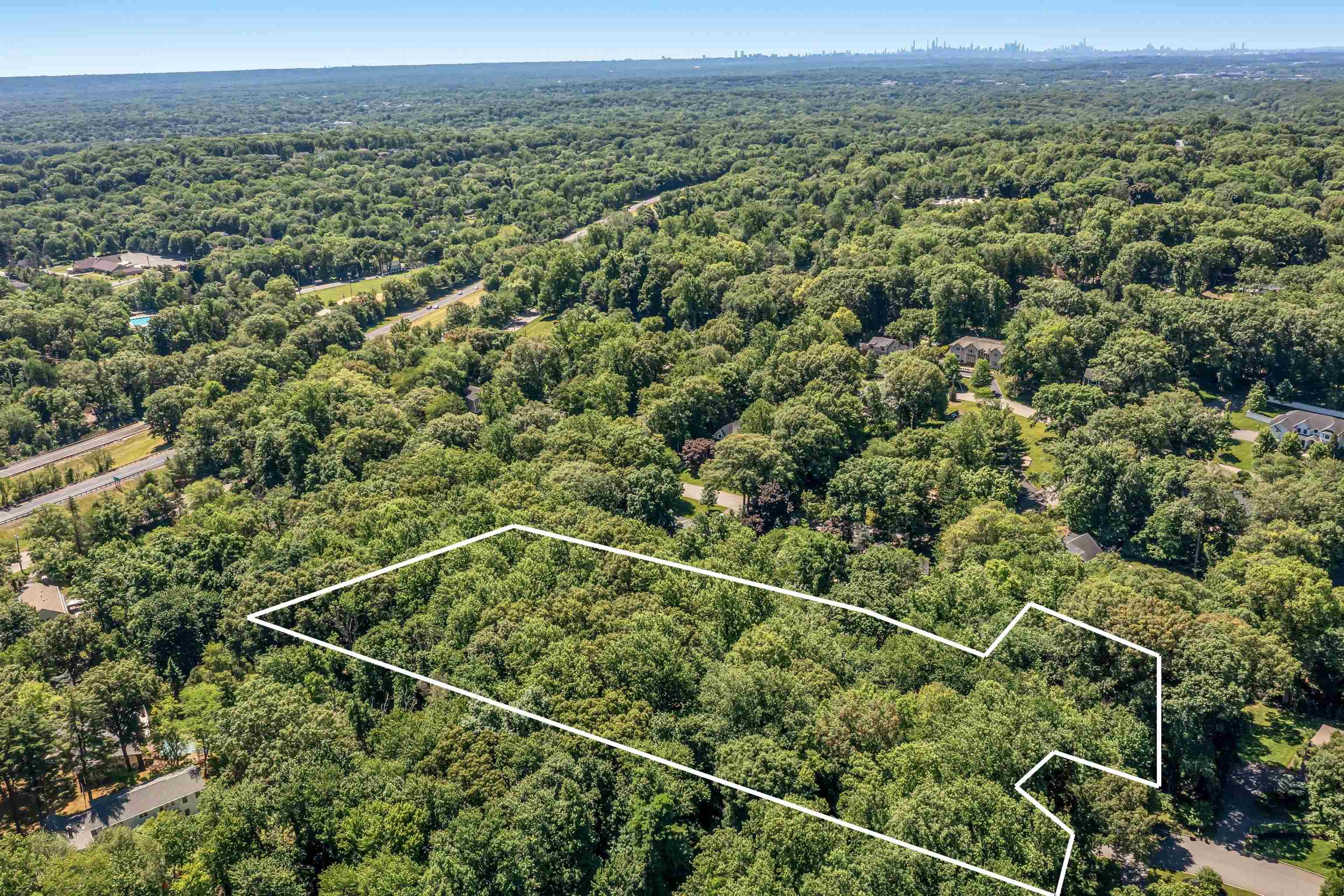 10 DEERFIELD DR - Photo 4