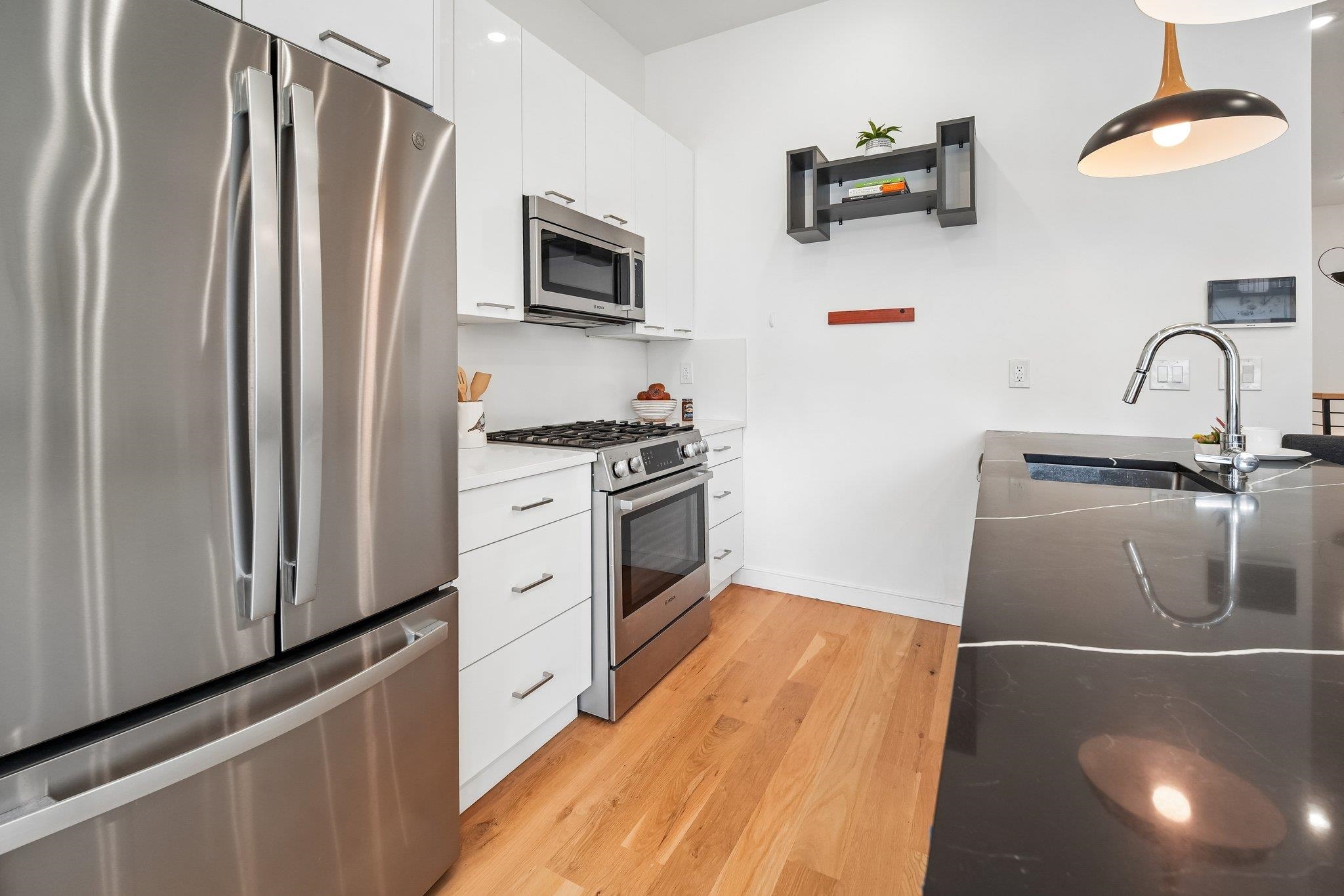 241 3RD ST #4