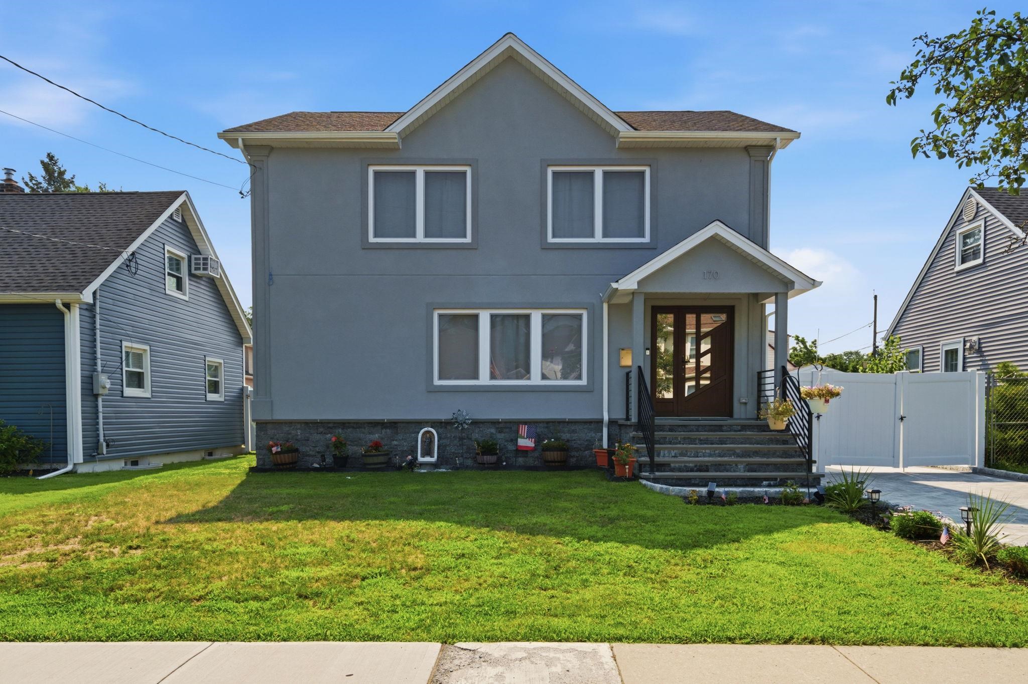 170 MOUNT PLEASANT AVE - Photo 2