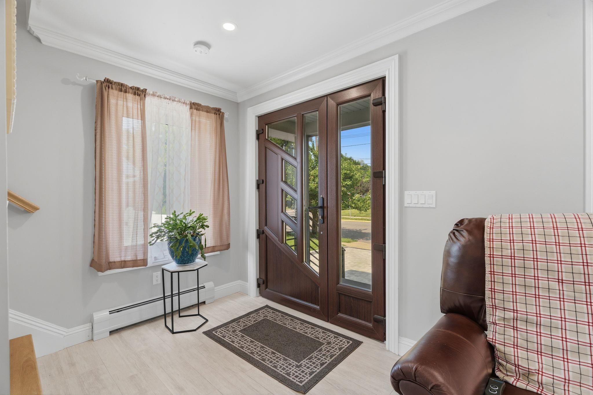 170 MOUNT PLEASANT AVE - Photo 4