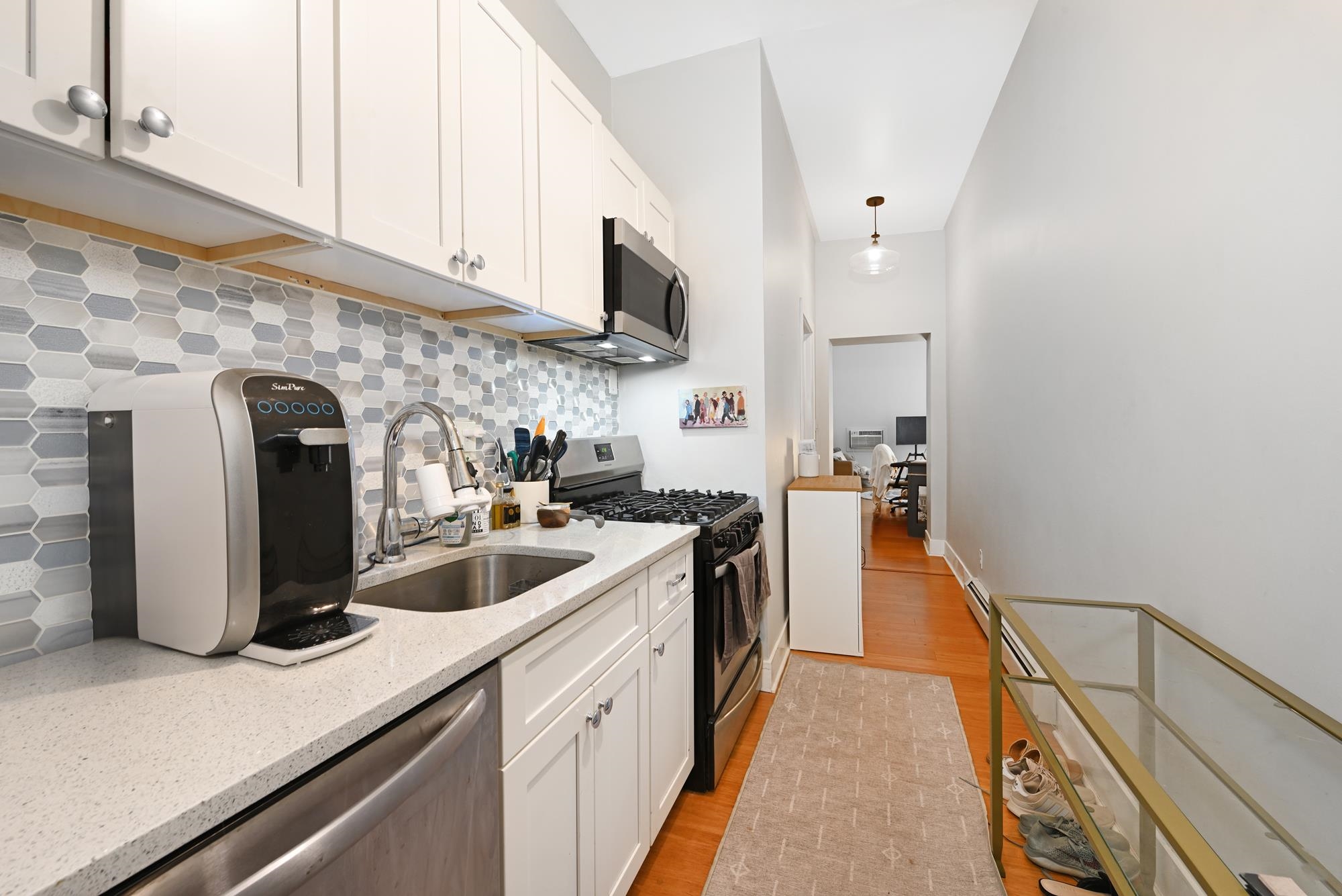193 OGDEN AVE #2D