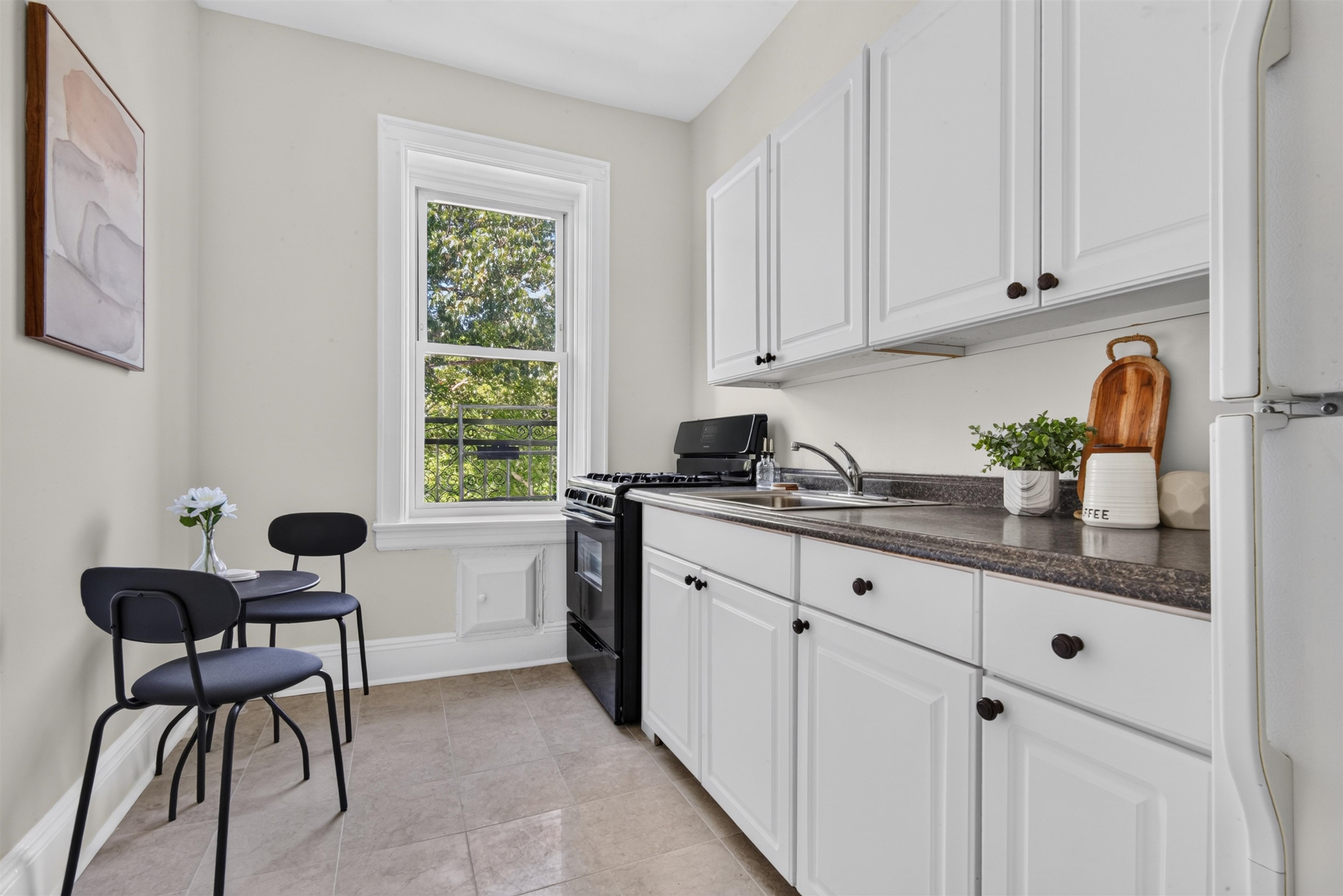 122 WEST 39TH ST #D2