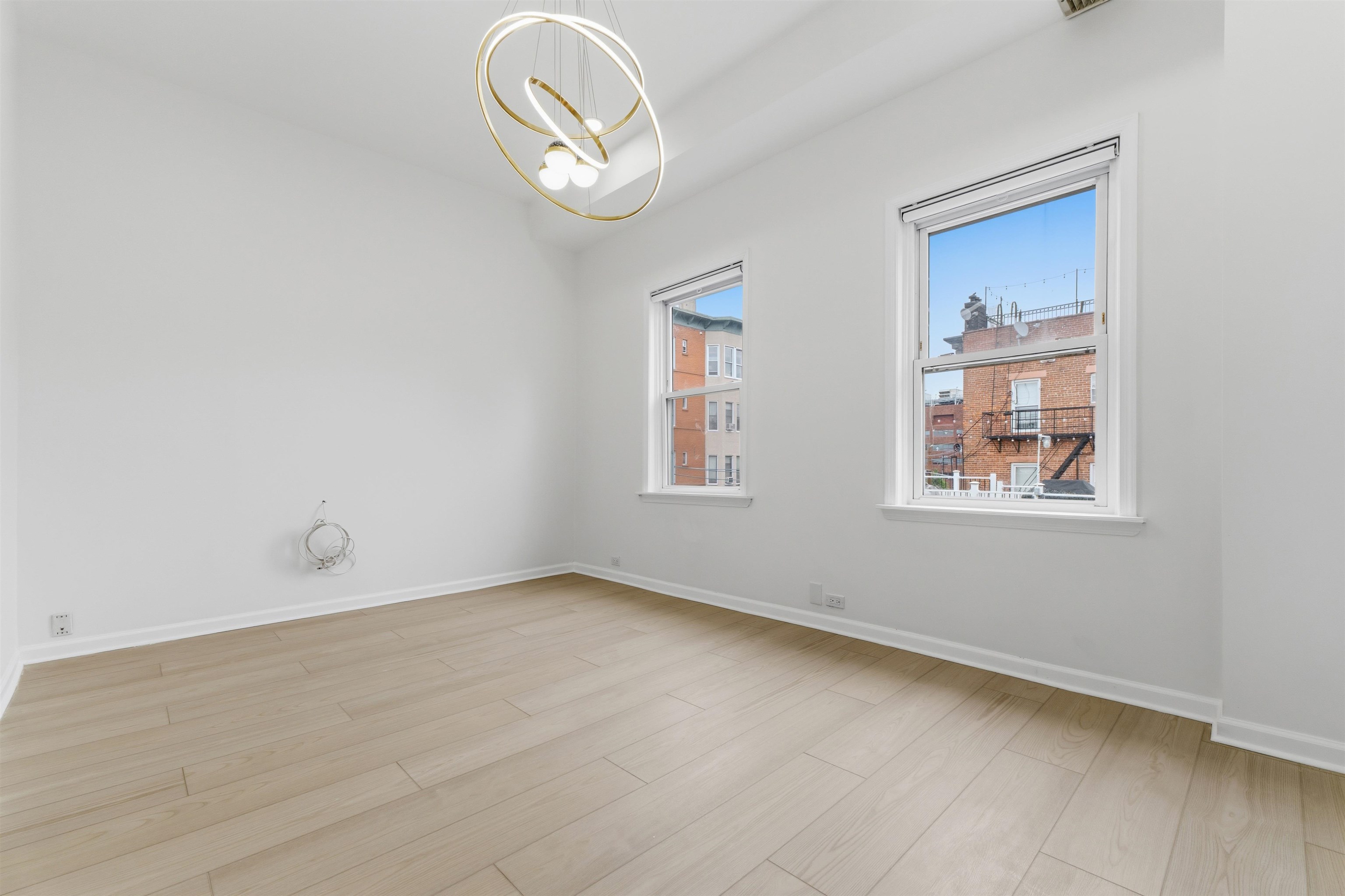 61 5TH ST #3