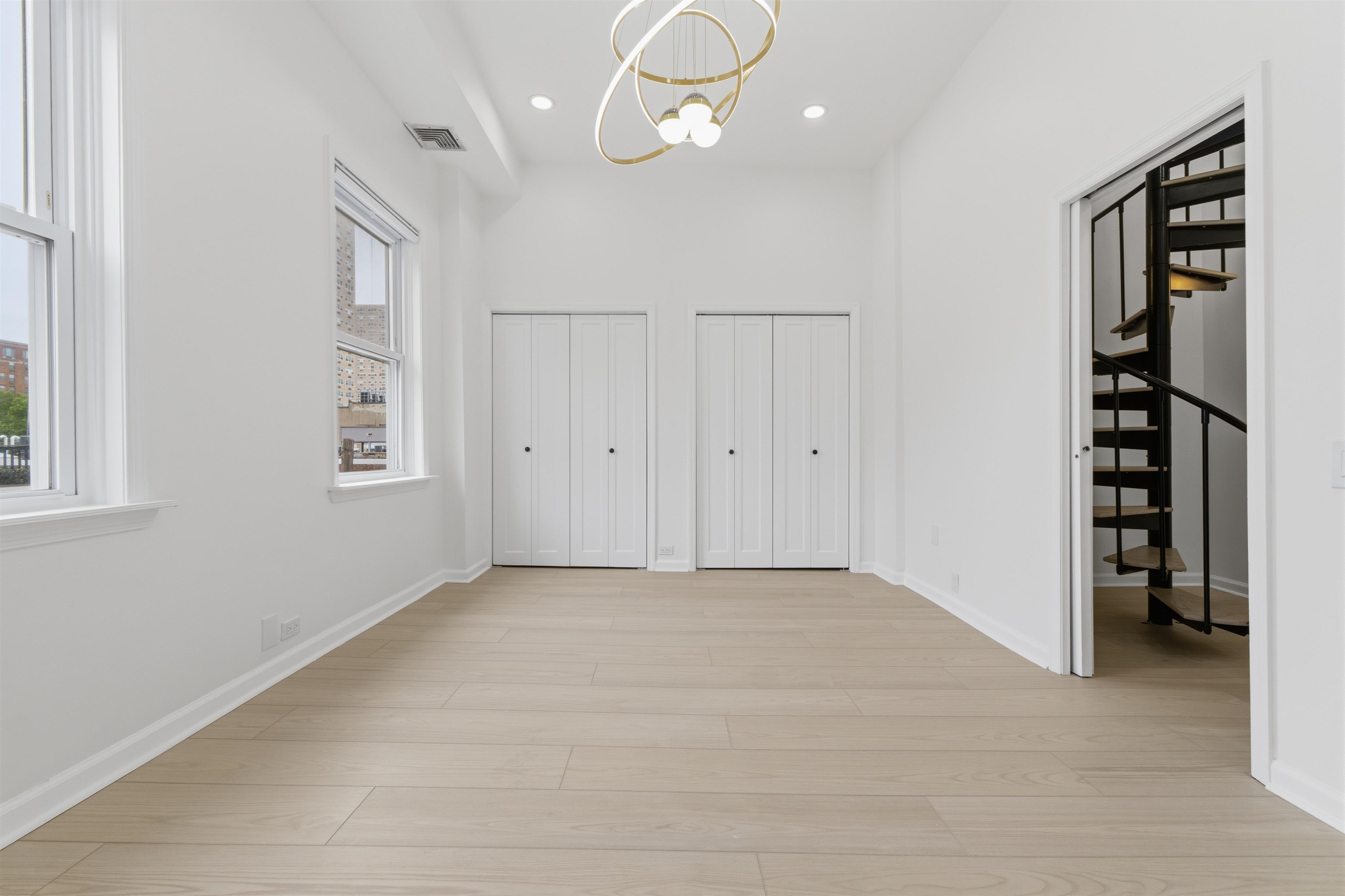 61 5TH ST #3