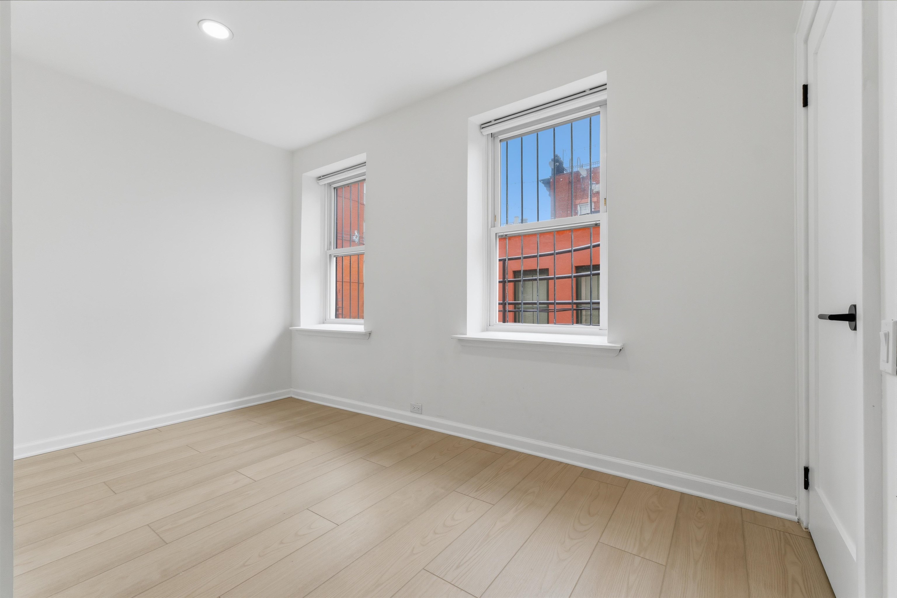 61 5TH ST #3
