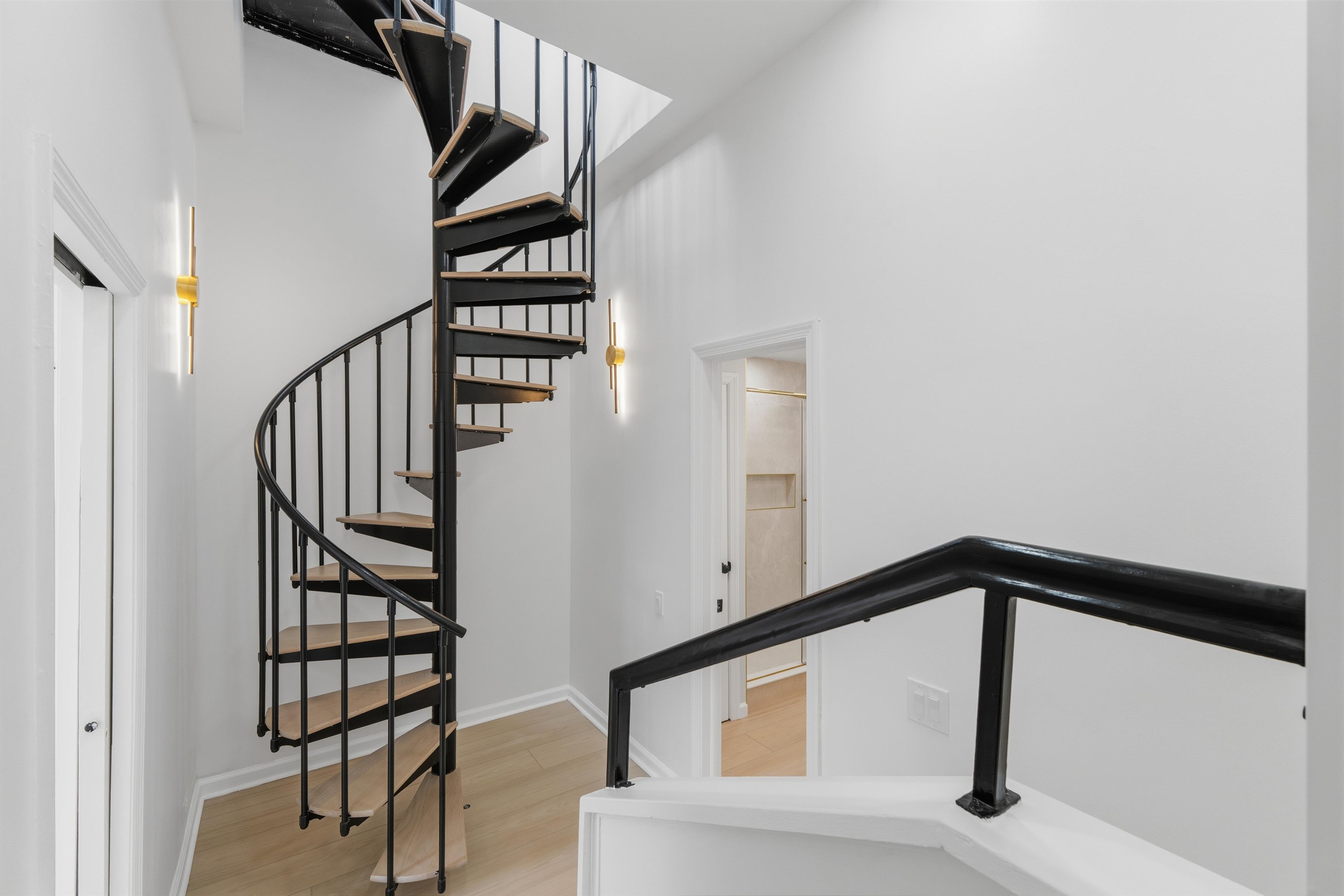 61 5TH ST #3