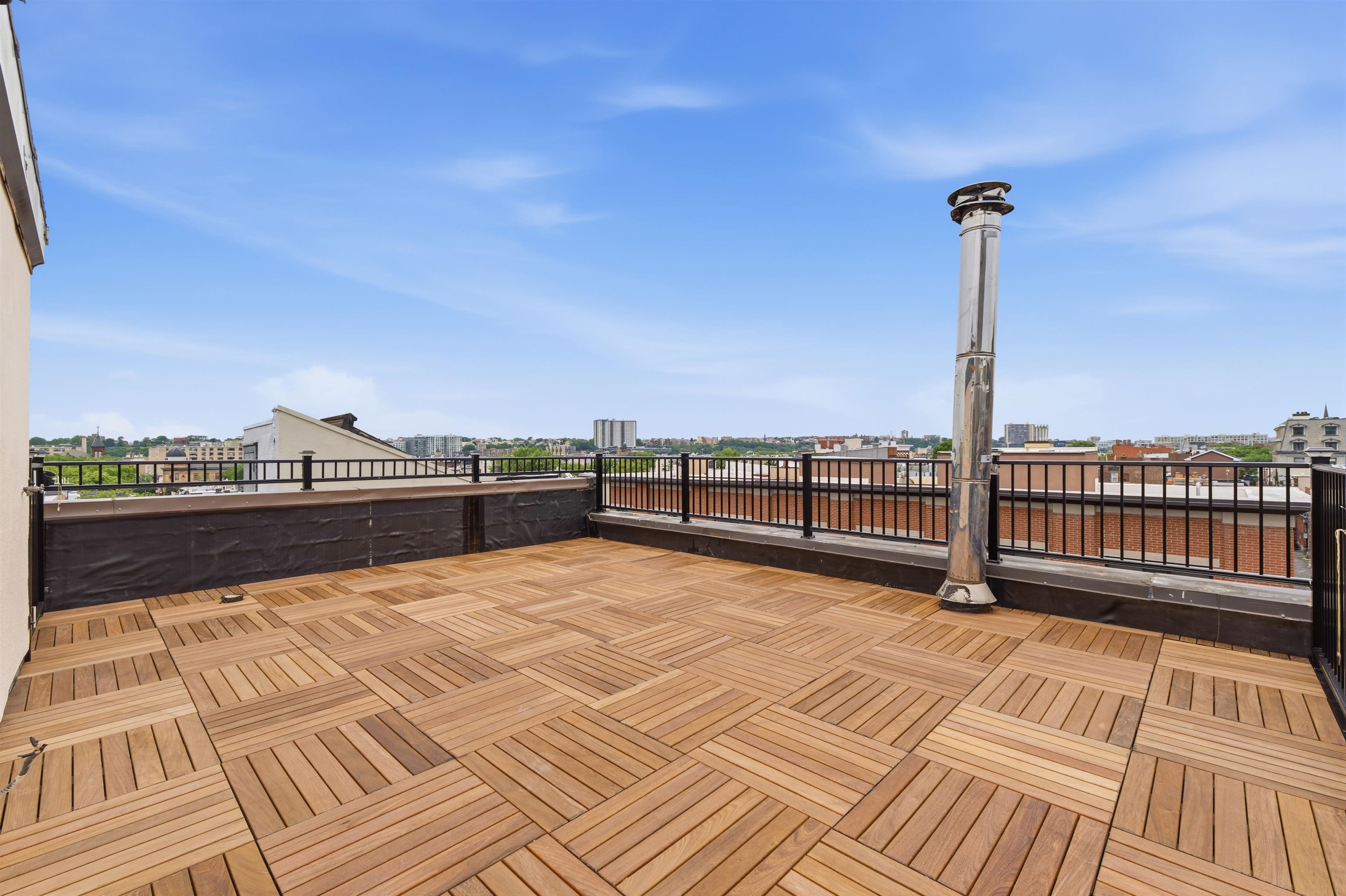 61 5TH ST #3