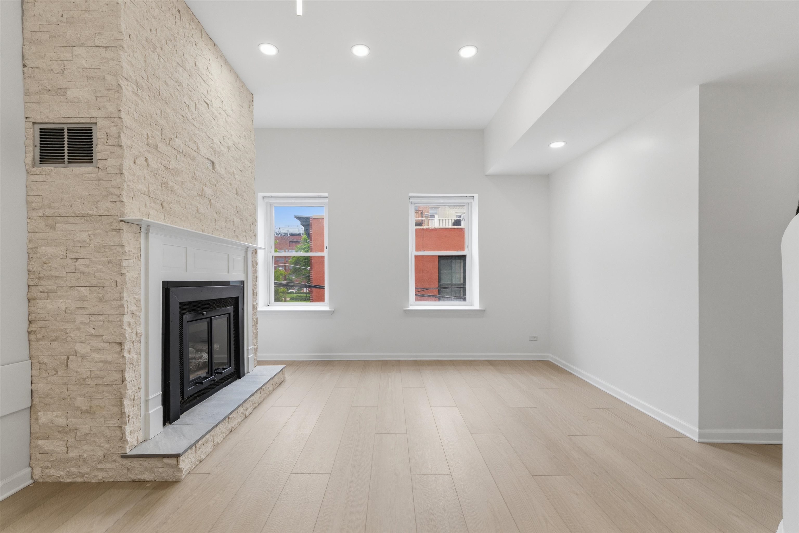 61 5TH ST #3