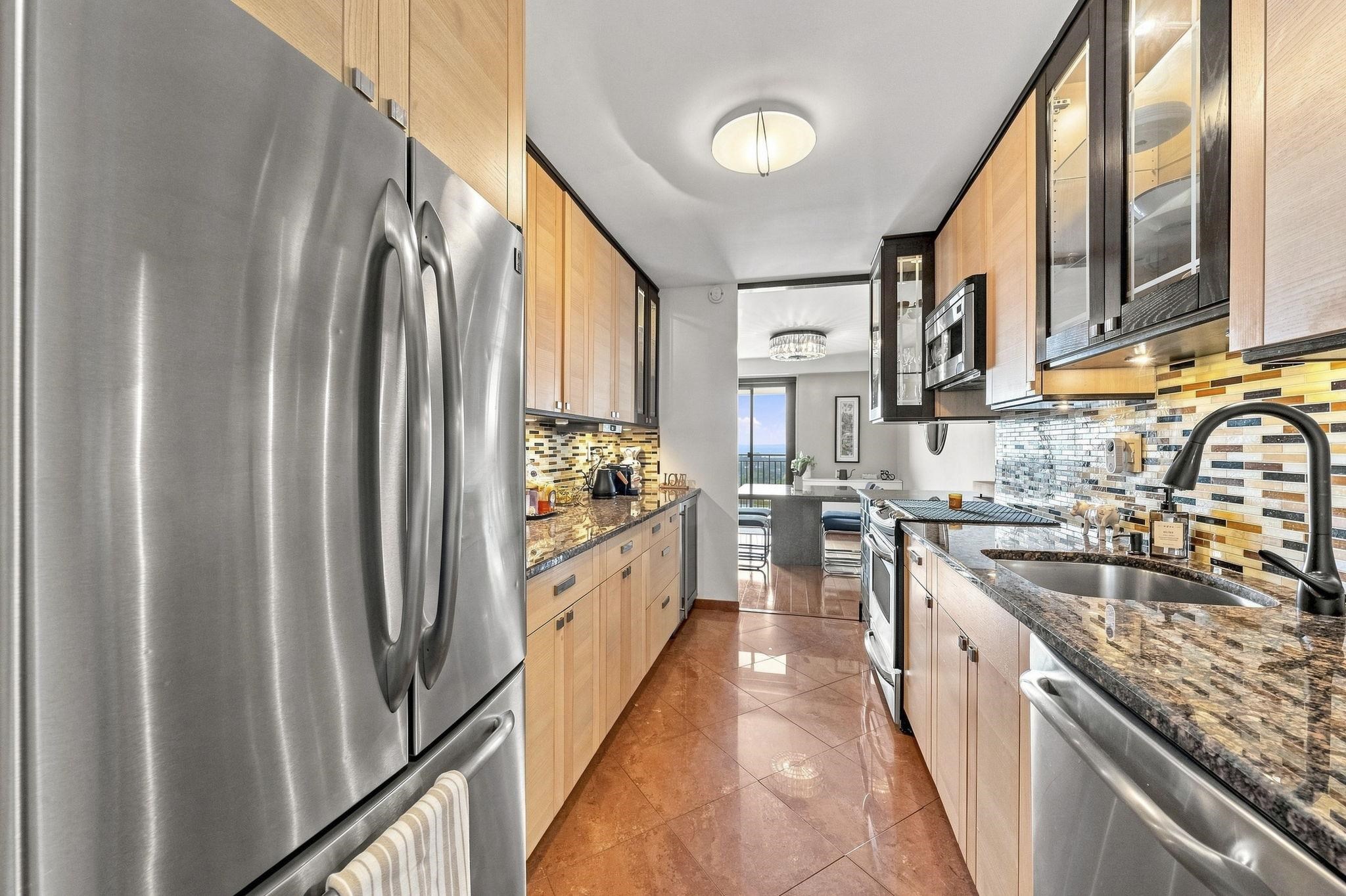 7855 BLVD EAST #20F