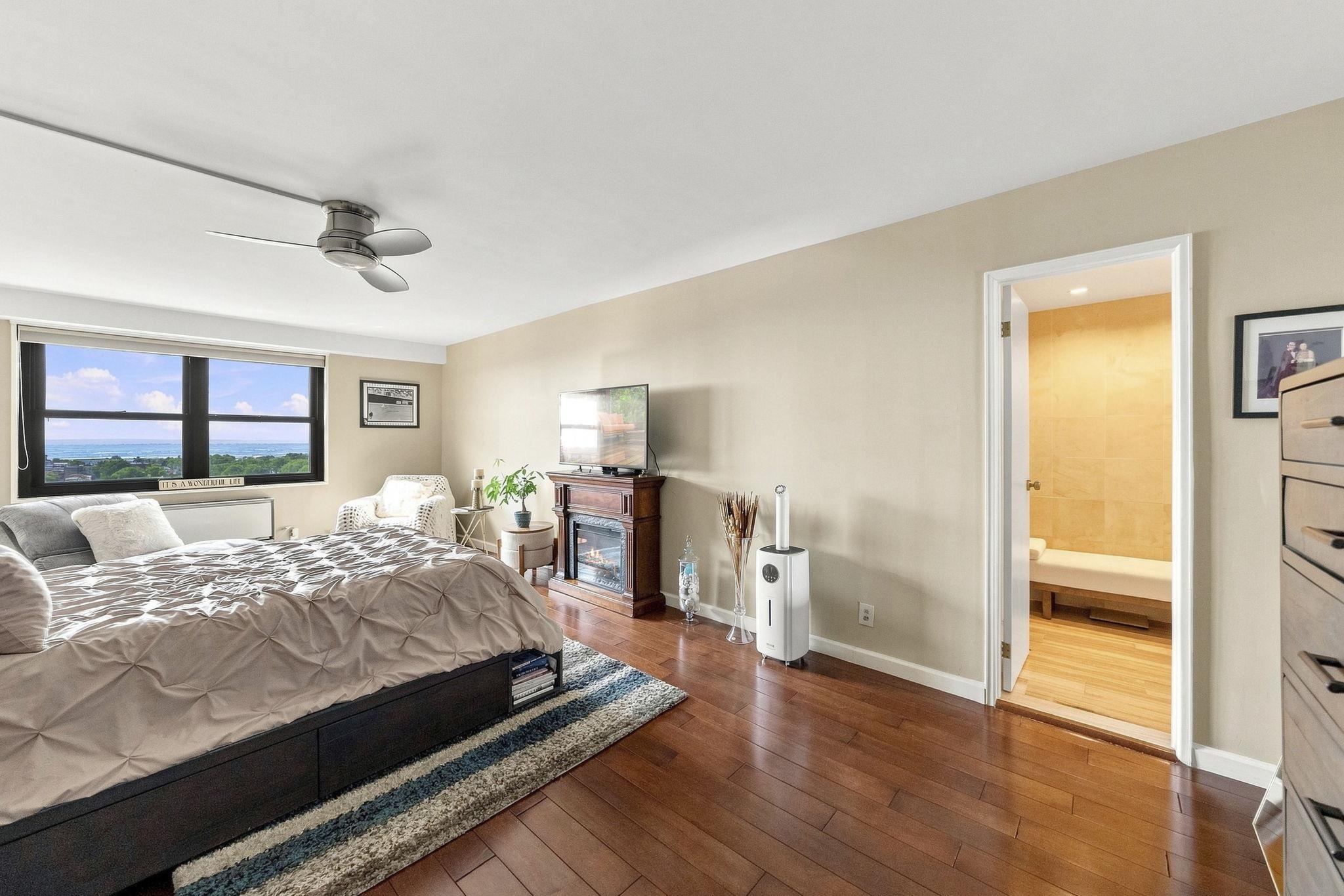 7855 BLVD EAST #20F