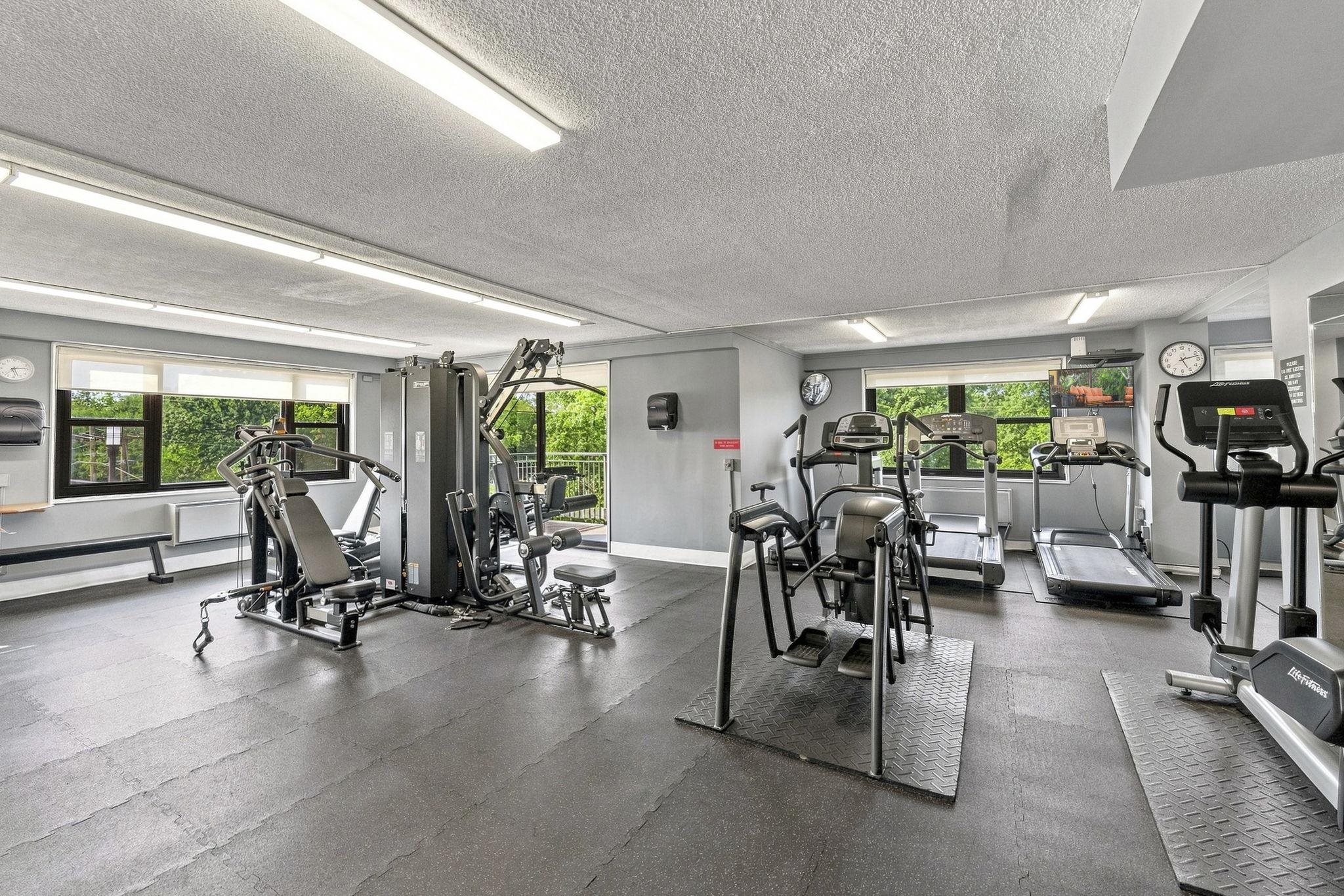7855 BLVD EAST #20F