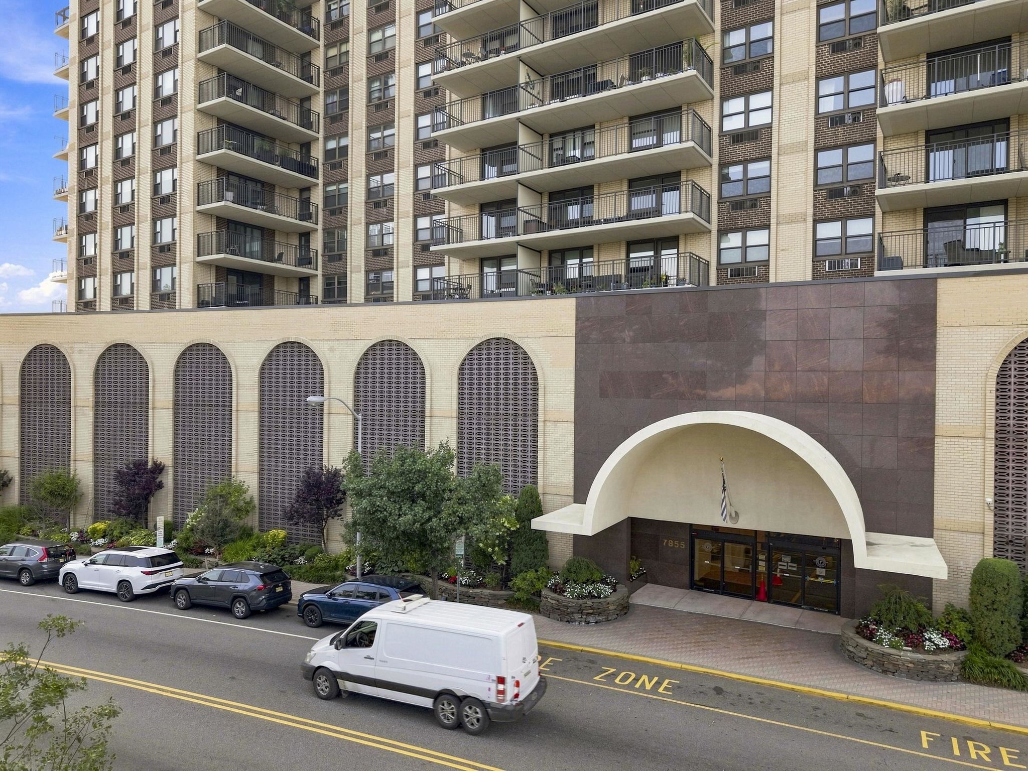 7855 BLVD EAST #20F