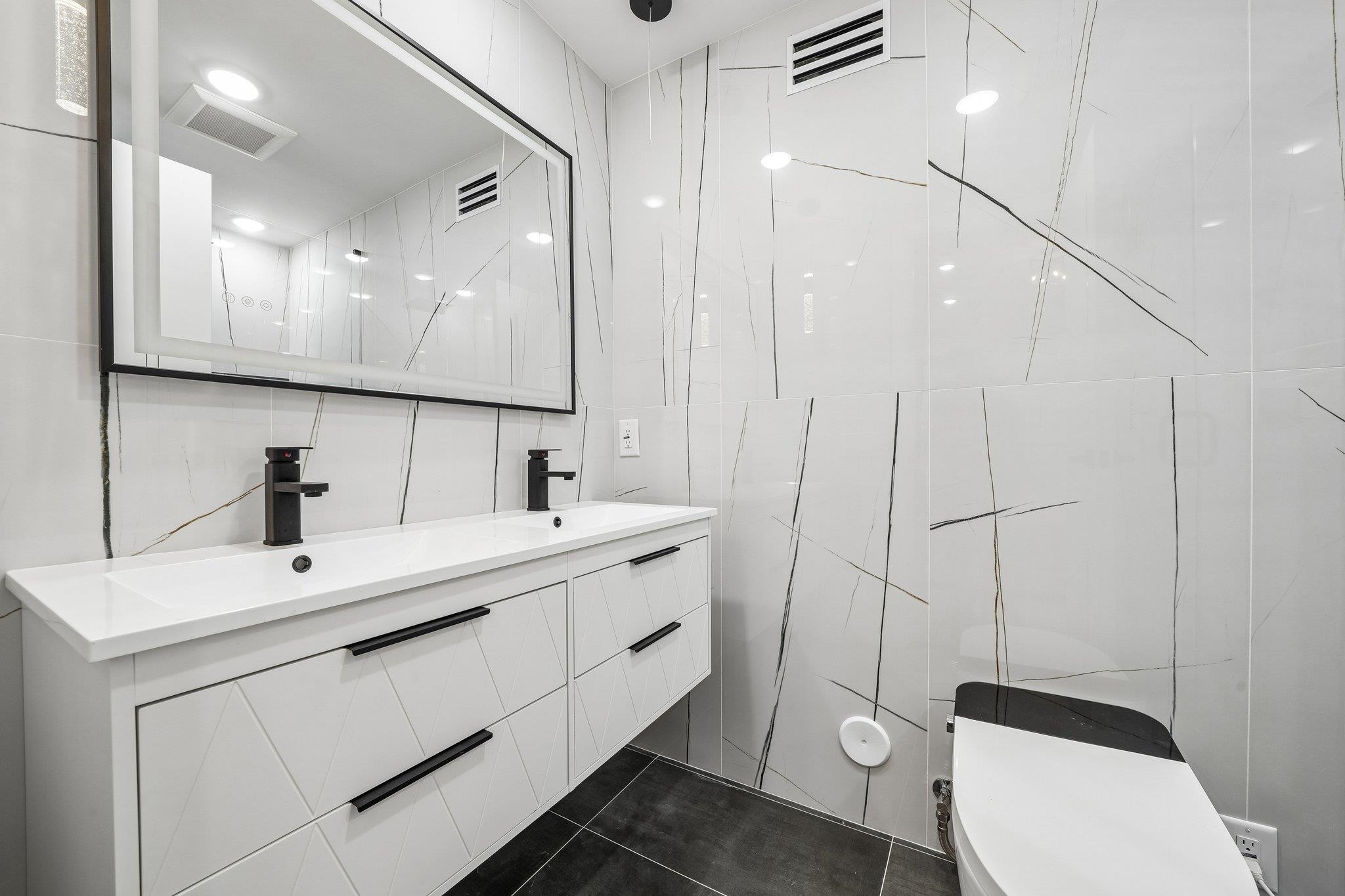 33 BLEECKER ST #1