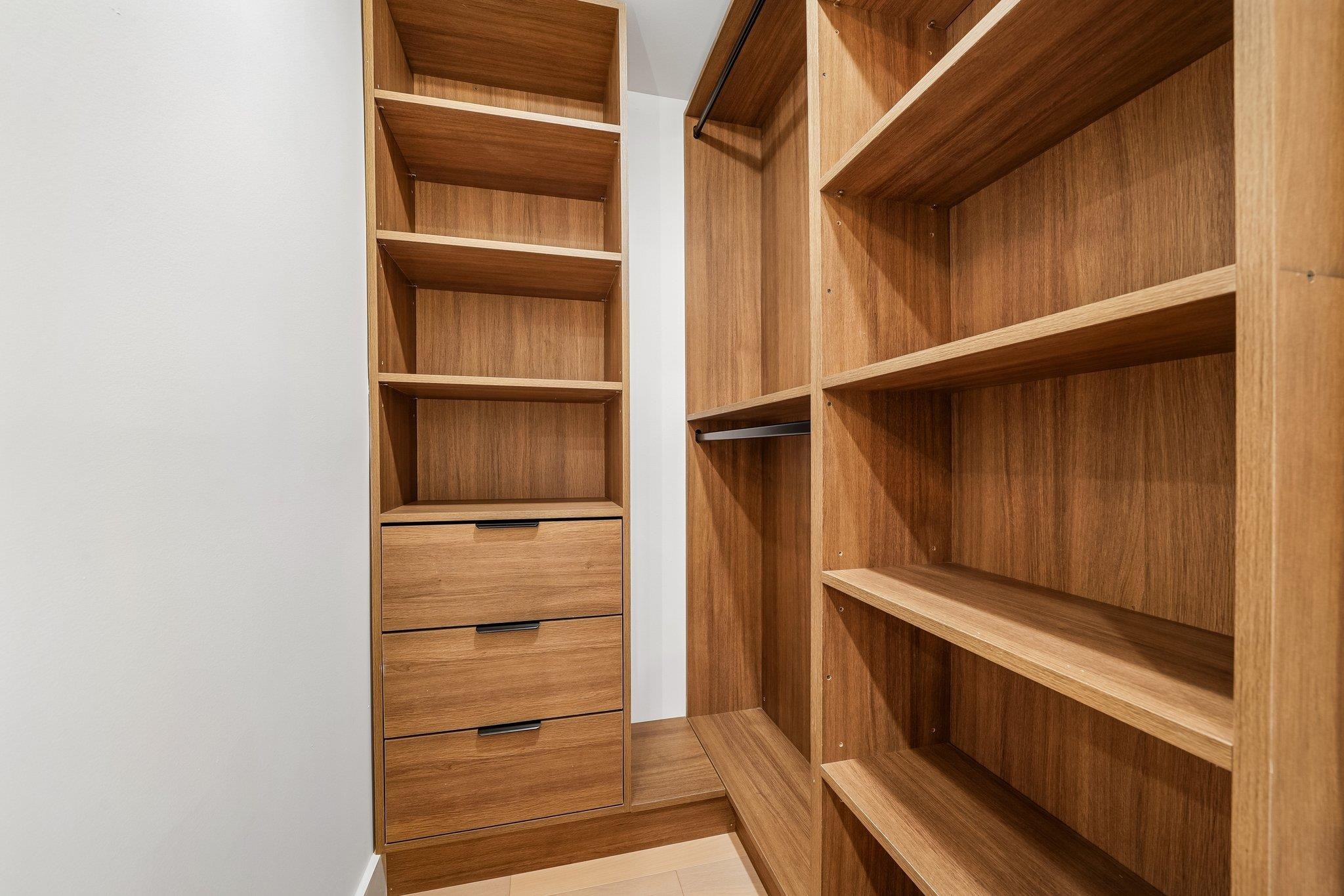 33 BLEECKER ST #1