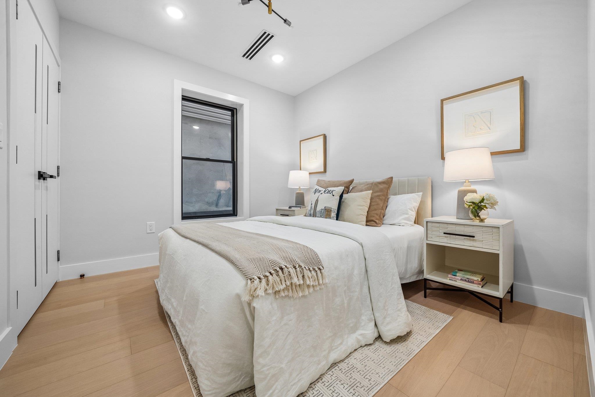 33 BLEECKER ST #1
