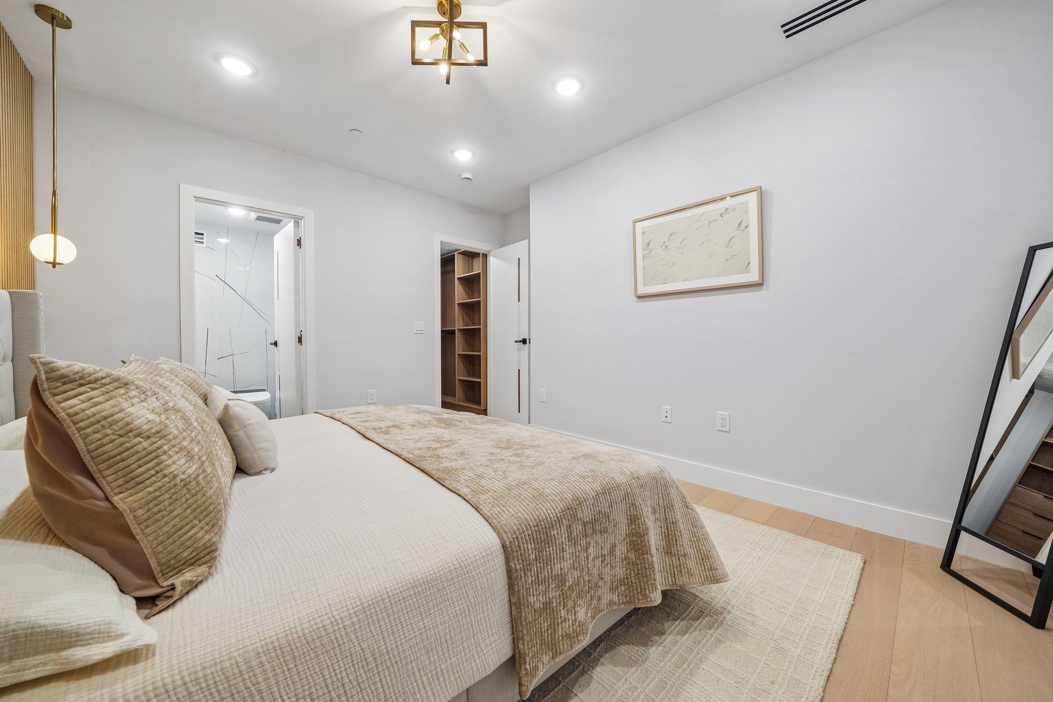 33 BLEECKER ST #1
