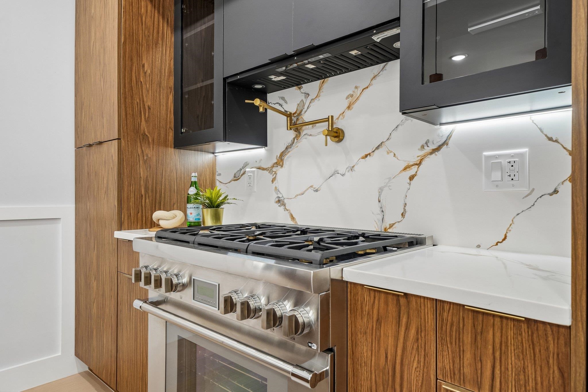 33 BLEECKER ST #1