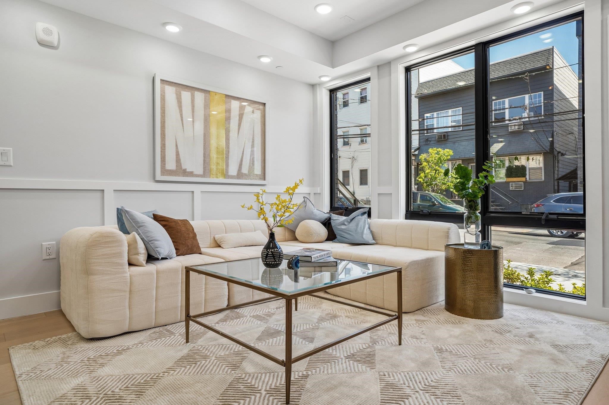 33 BLEECKER ST #1