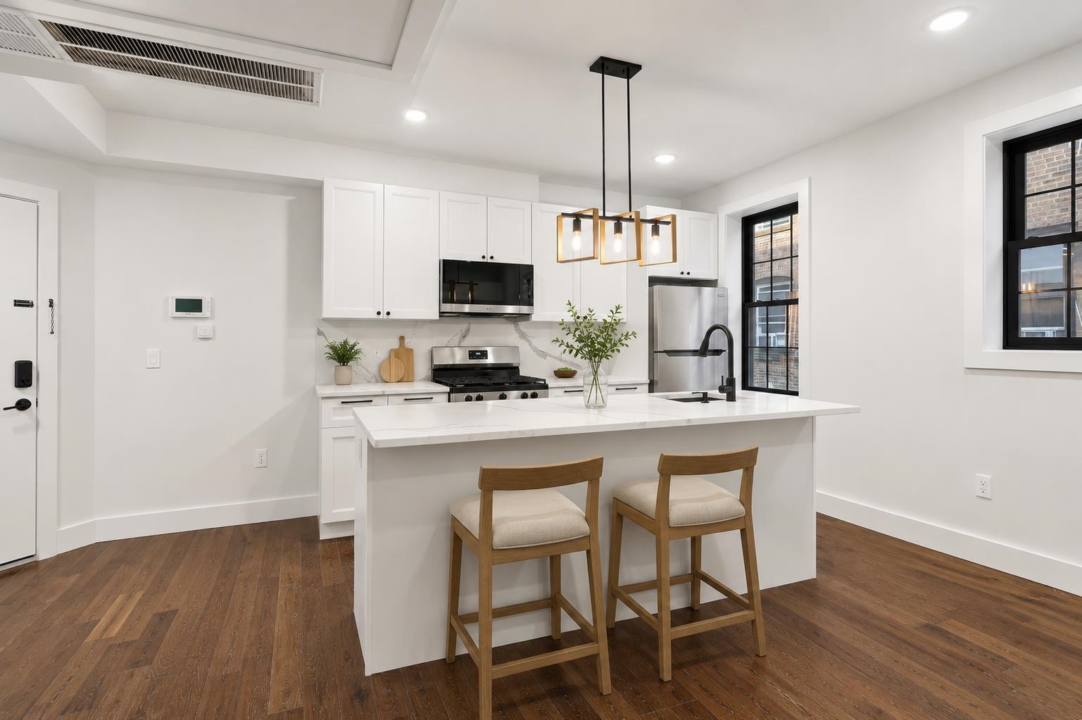 104 GLENWOOD AVE - Photo 4