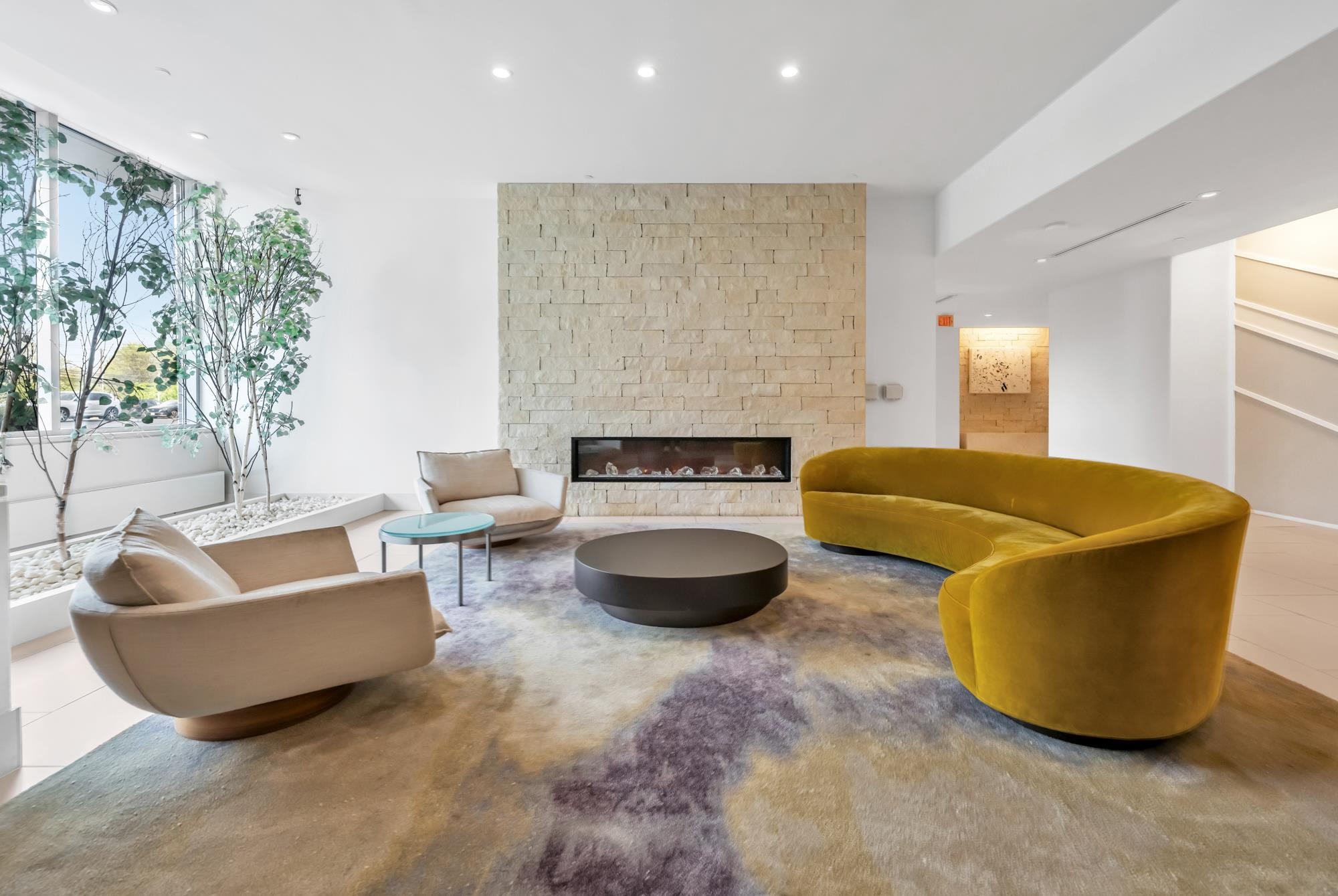 916 HUDSON PARK