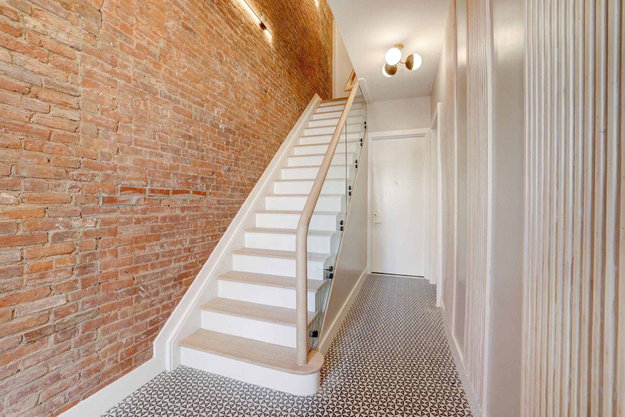 278 PACIFIC AVE #1