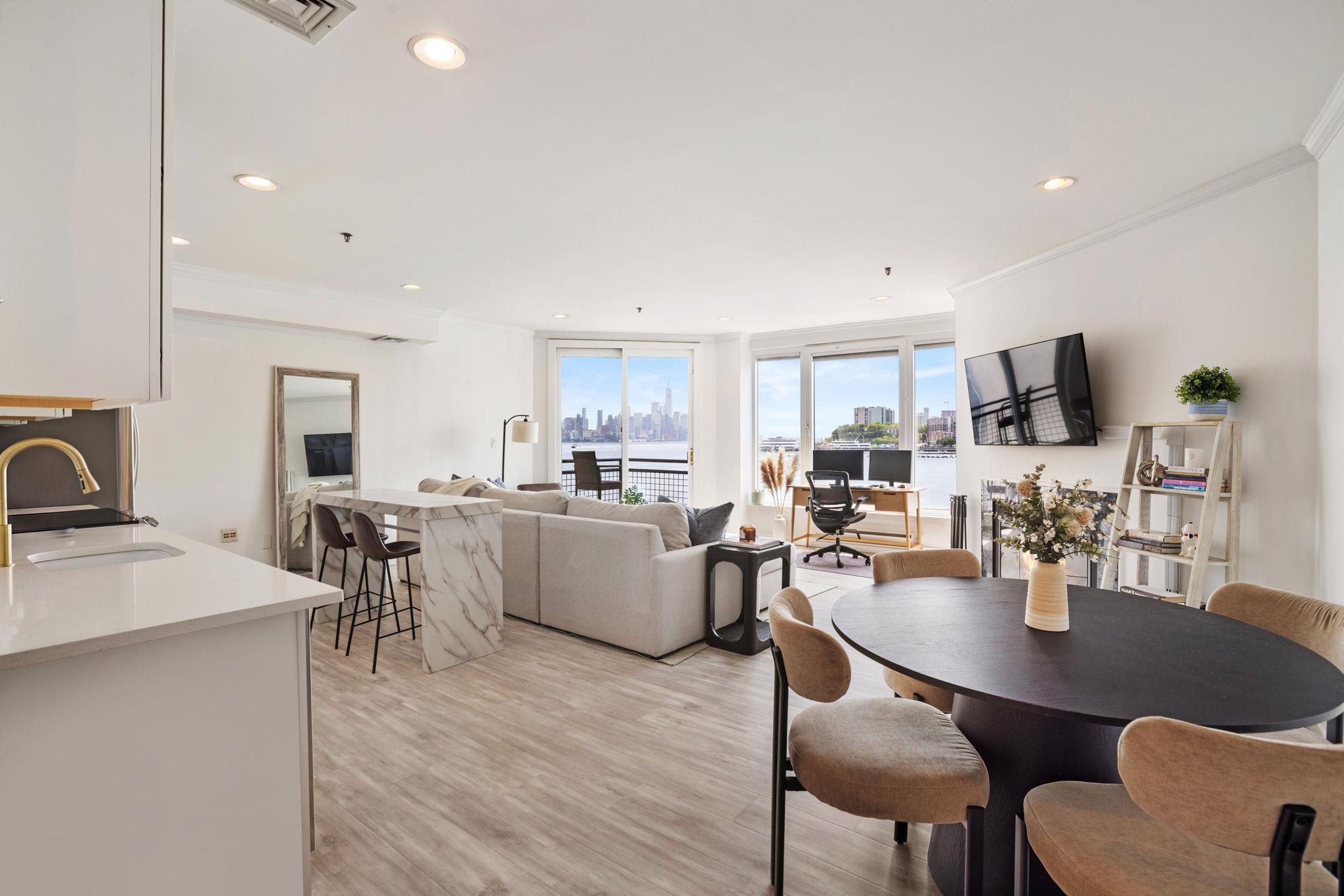 600 HARBOR BLVD #952