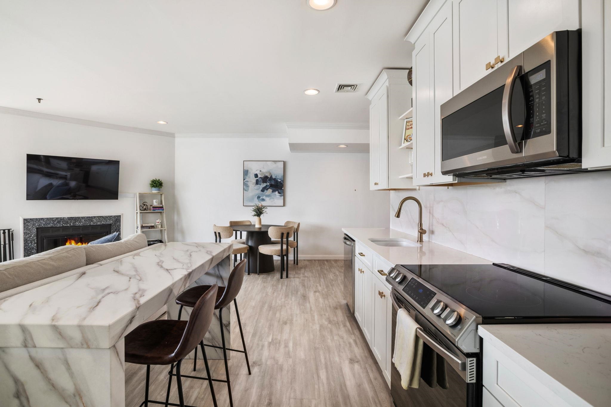 600 HARBOR BLVD #952