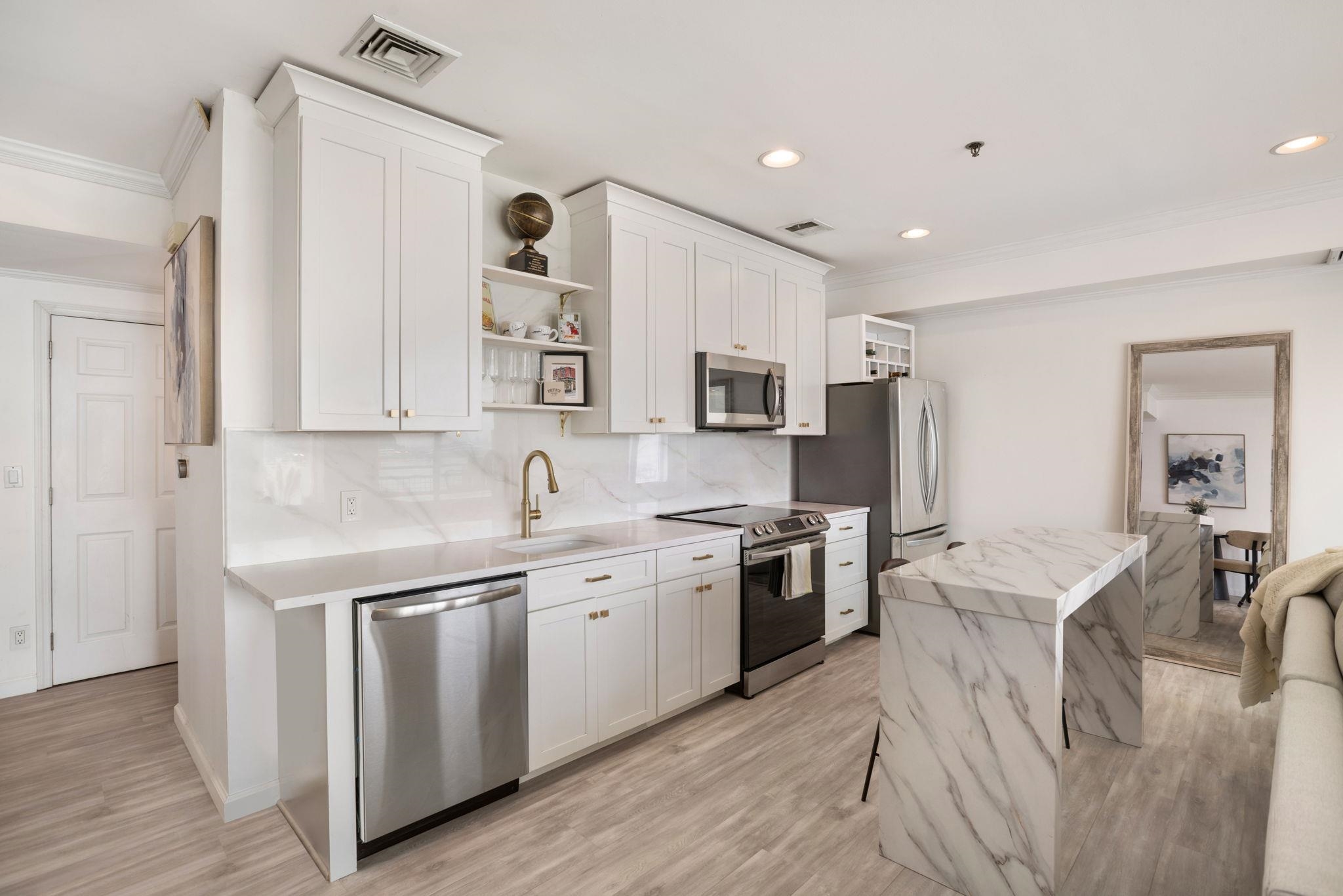 600 HARBOR BLVD #952