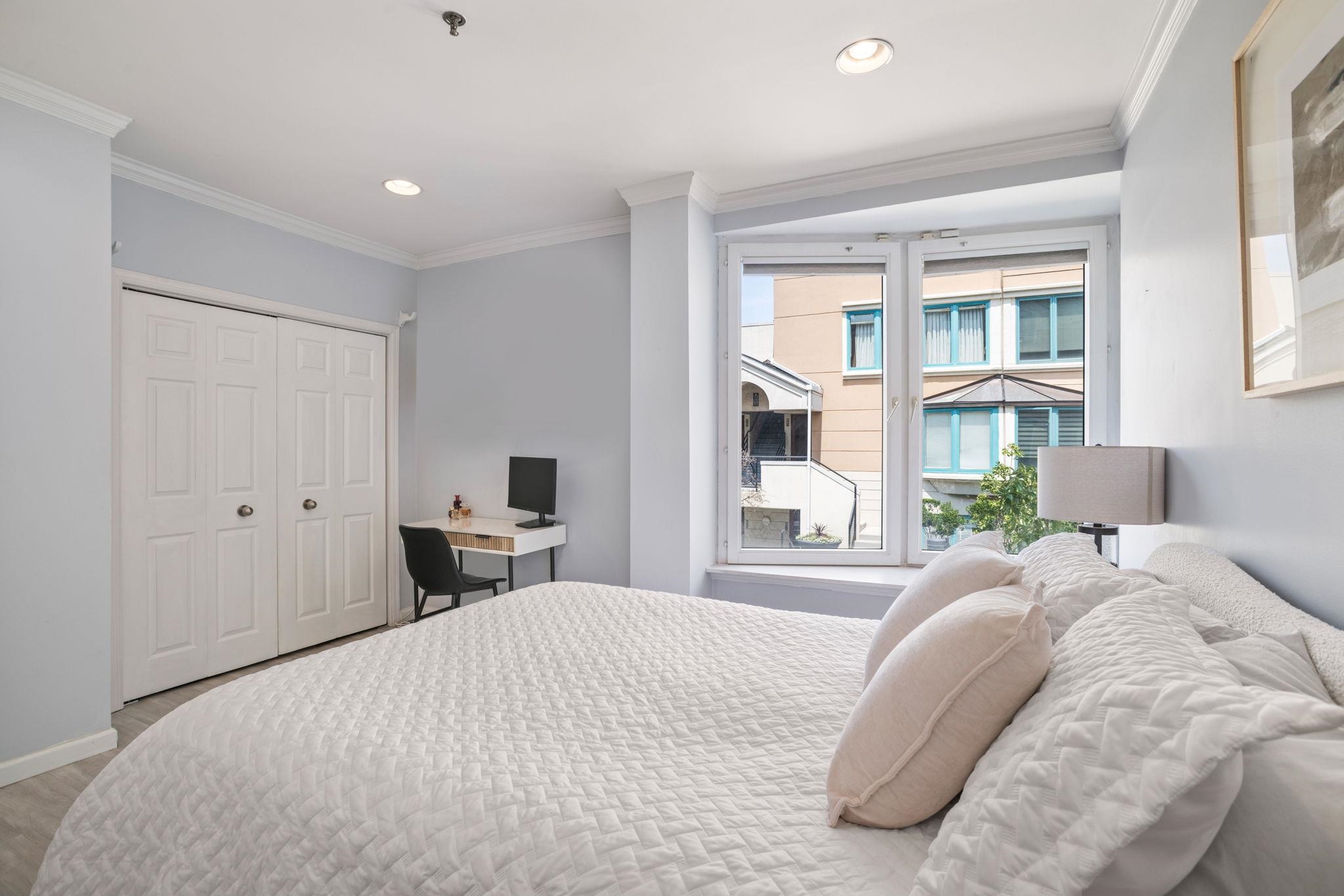 600 HARBOR BLVD #952