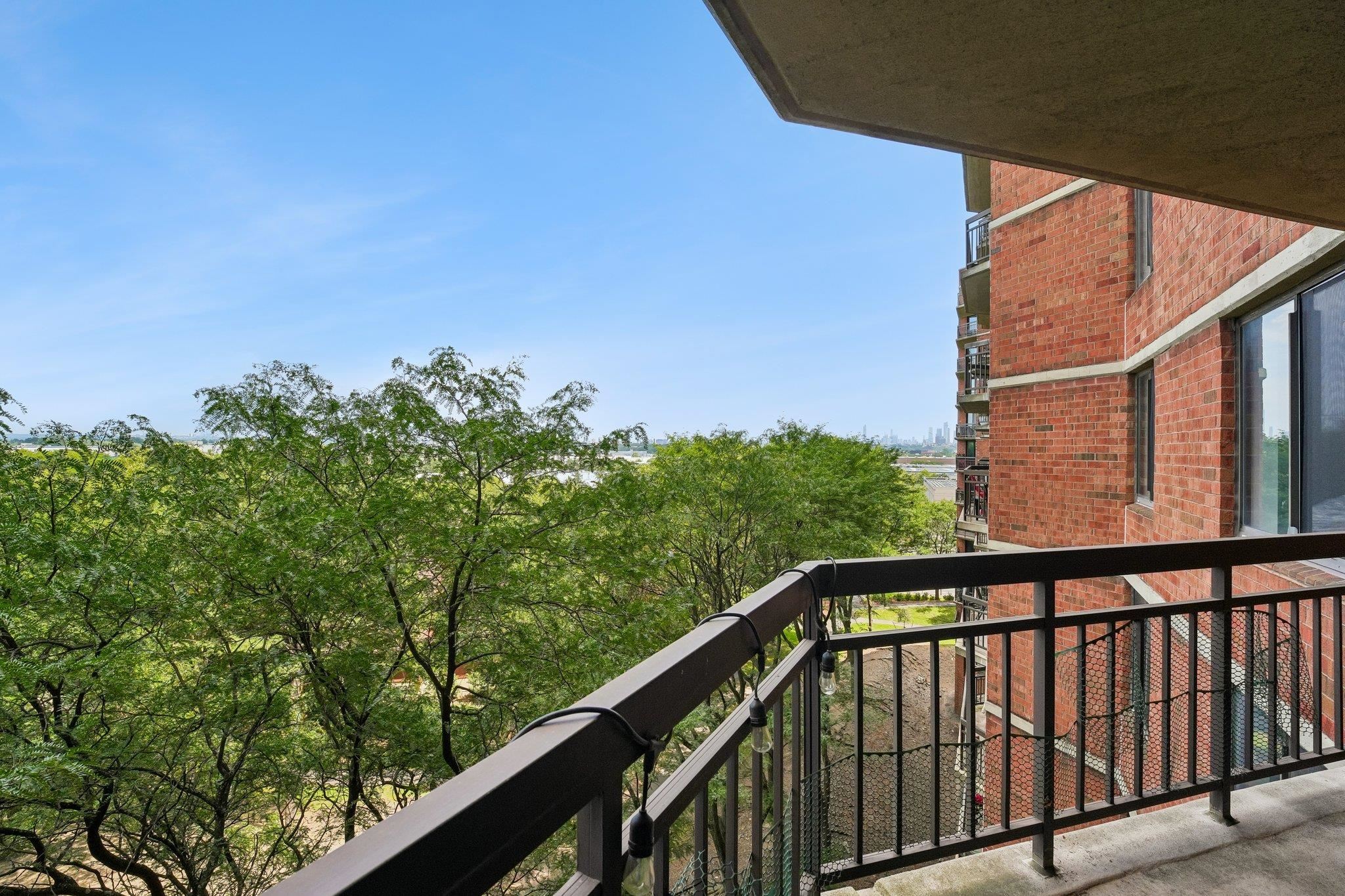 627 HARMON COVE TOWER #627