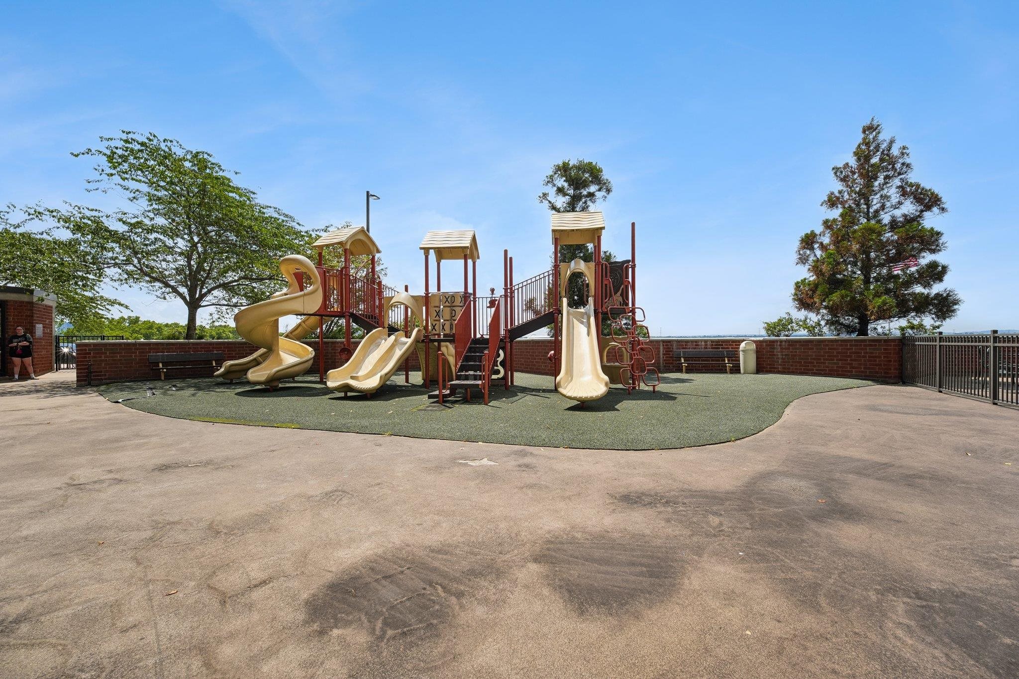 627 HARMON COVE TOWER #627
