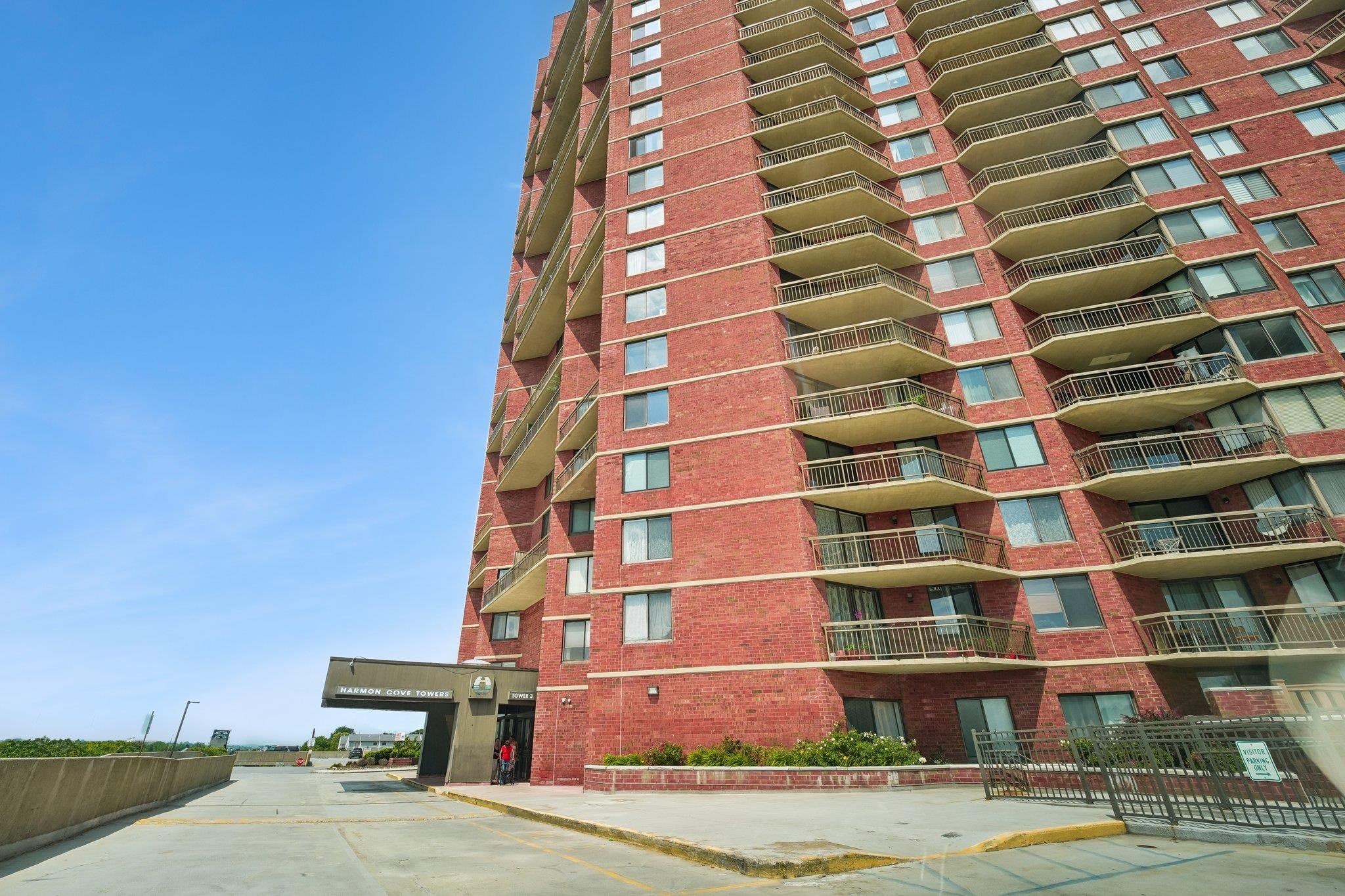 627 HARMON COVE TOWER #627