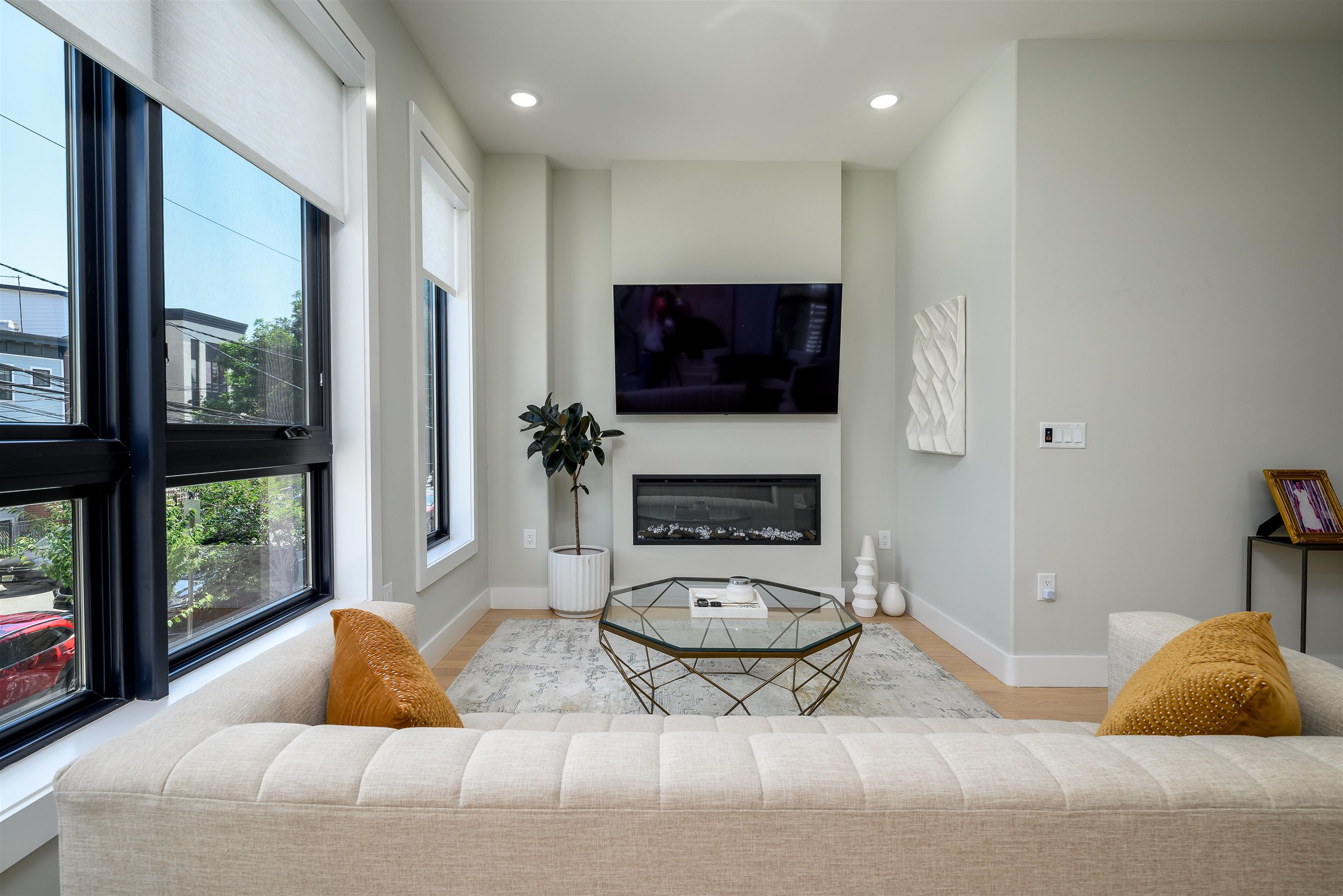 45 CHARLES ST #1