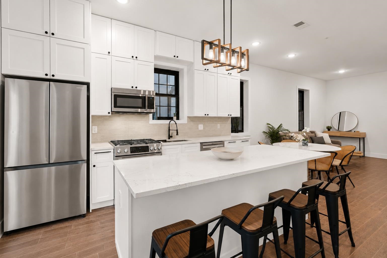 547 PALISADE AVE #2