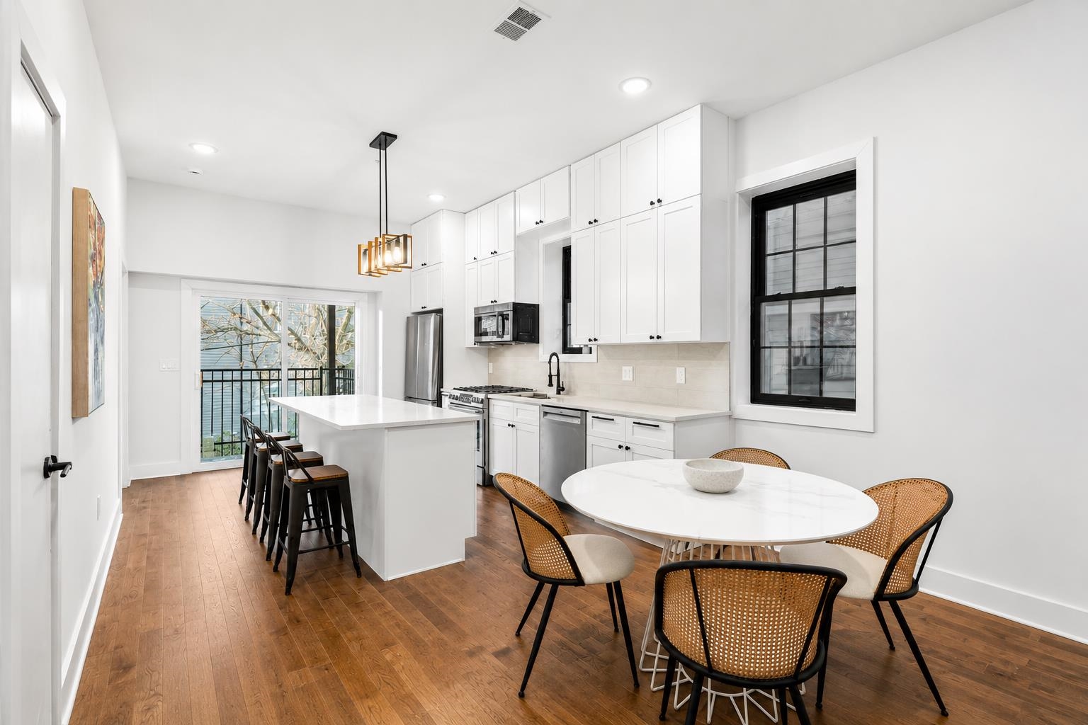 547 PALISADE AVE #2