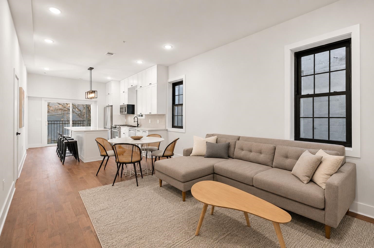 547 PALISADE AVE #2