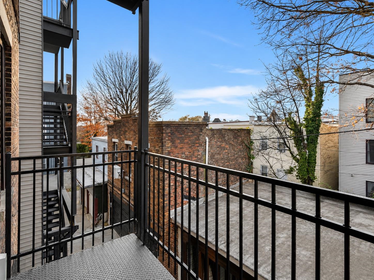547 PALISADE AVE #2