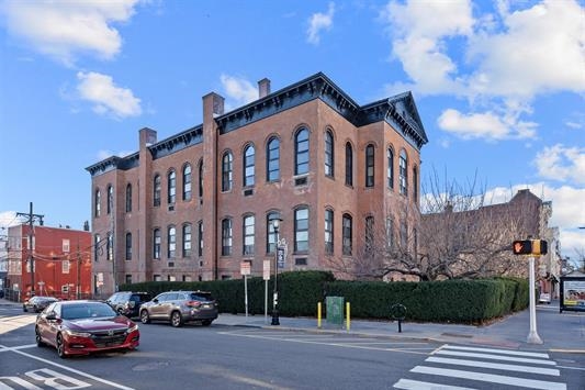 464 CENTRAL AVE #5A
