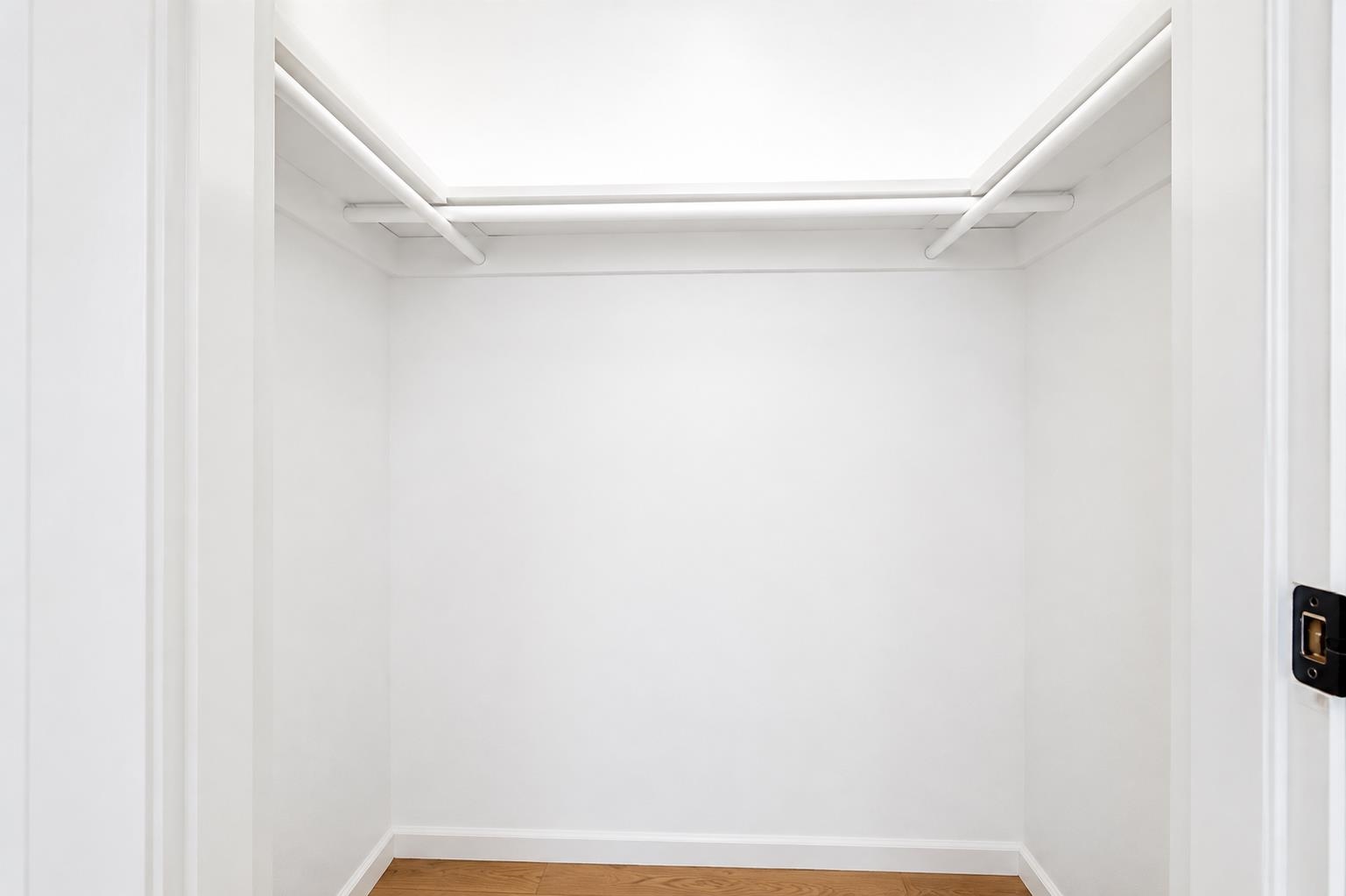 464 CENTRAL AVE #5A