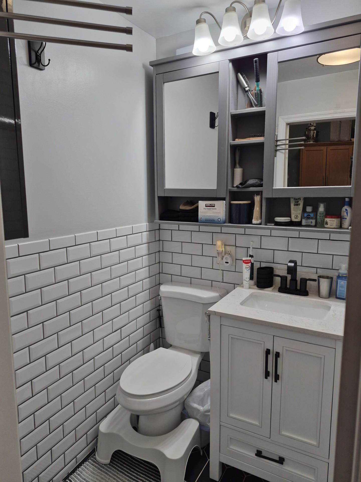 247 OGDEN AVE #2R