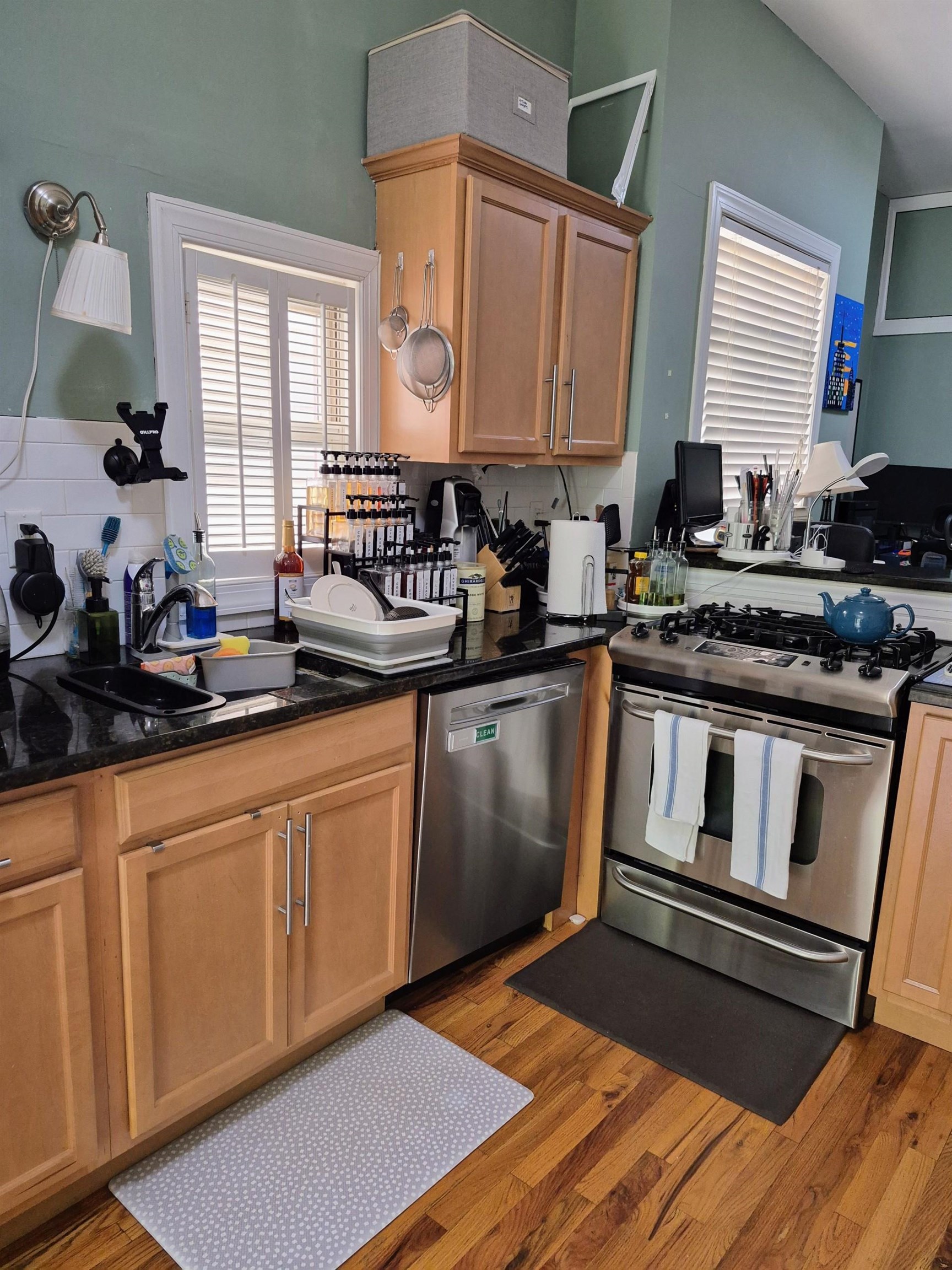 247 OGDEN AVE #2R