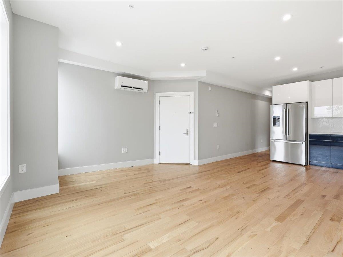 437 OGDEN AVE #2R